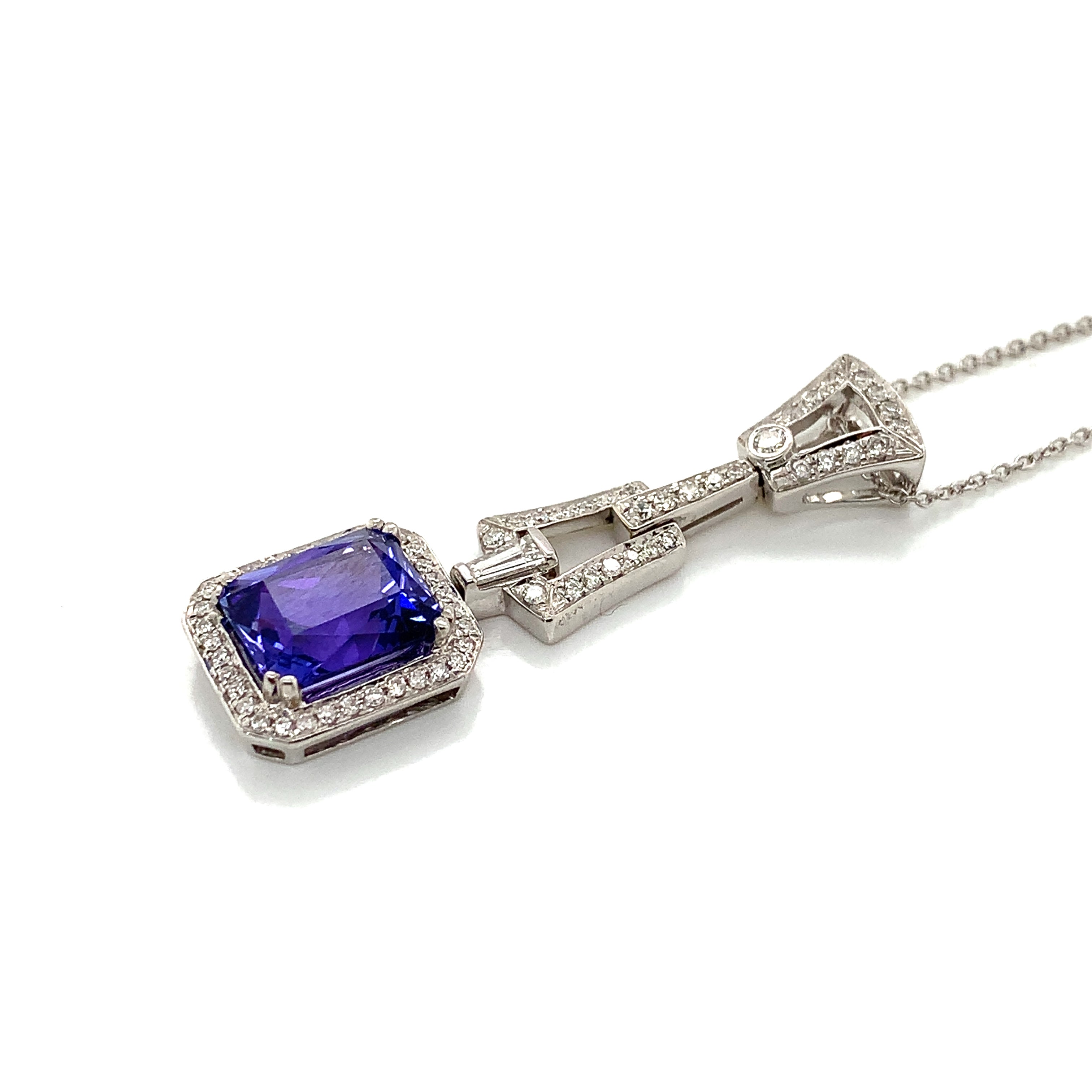 White Gold Pendant Necklace with Tanzanite Stones