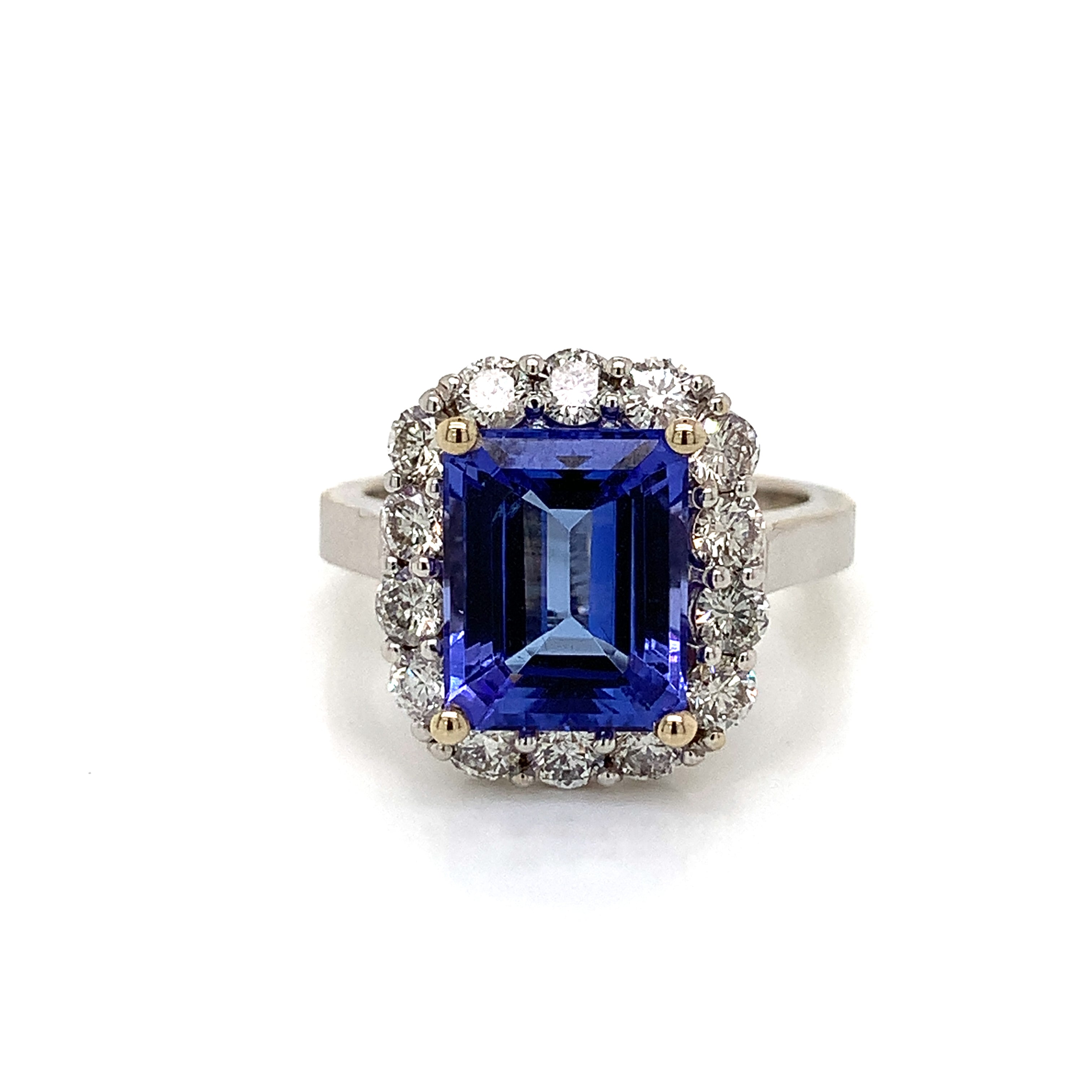 White Gold Ring with Tanzanite Stones