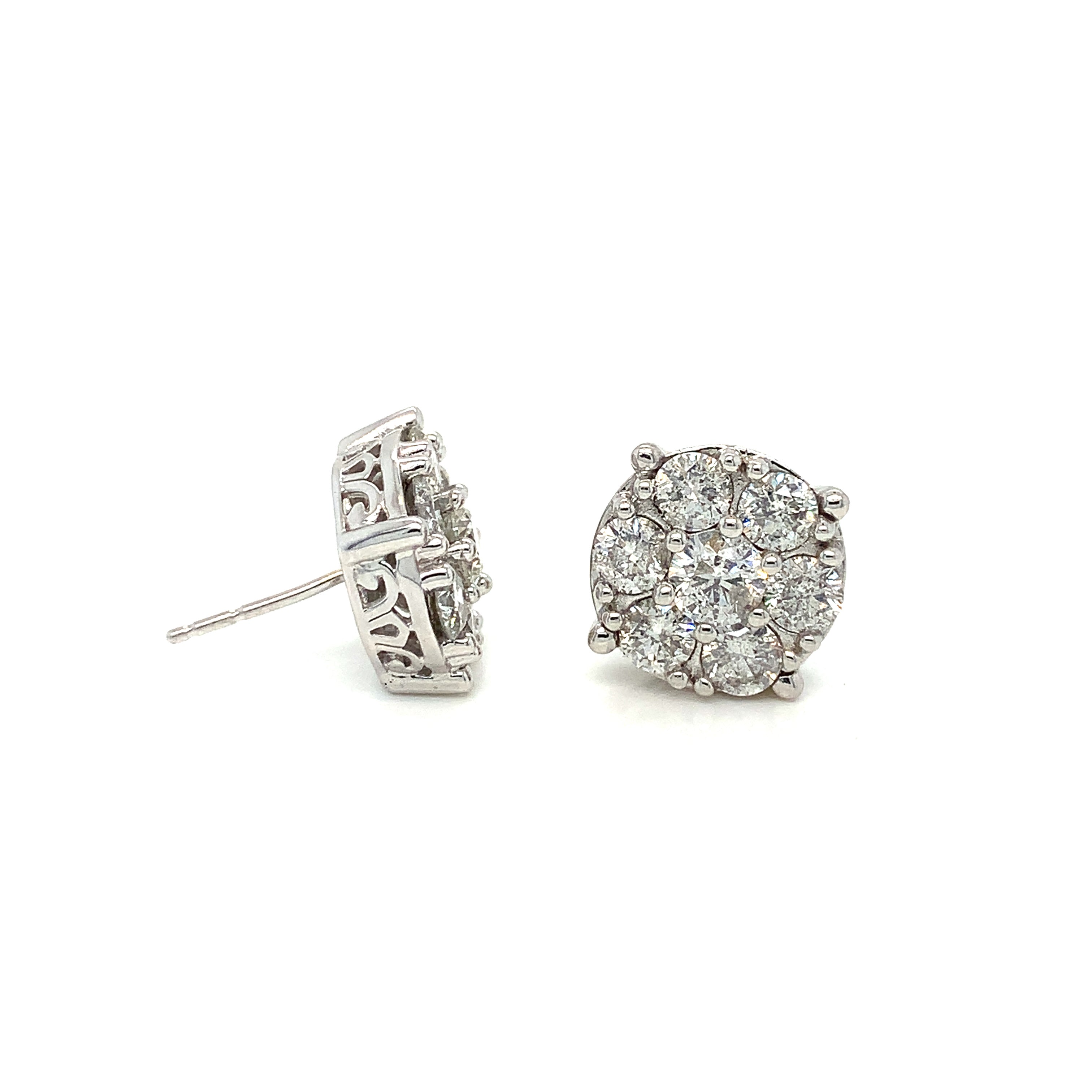 DIAMOND STUDS