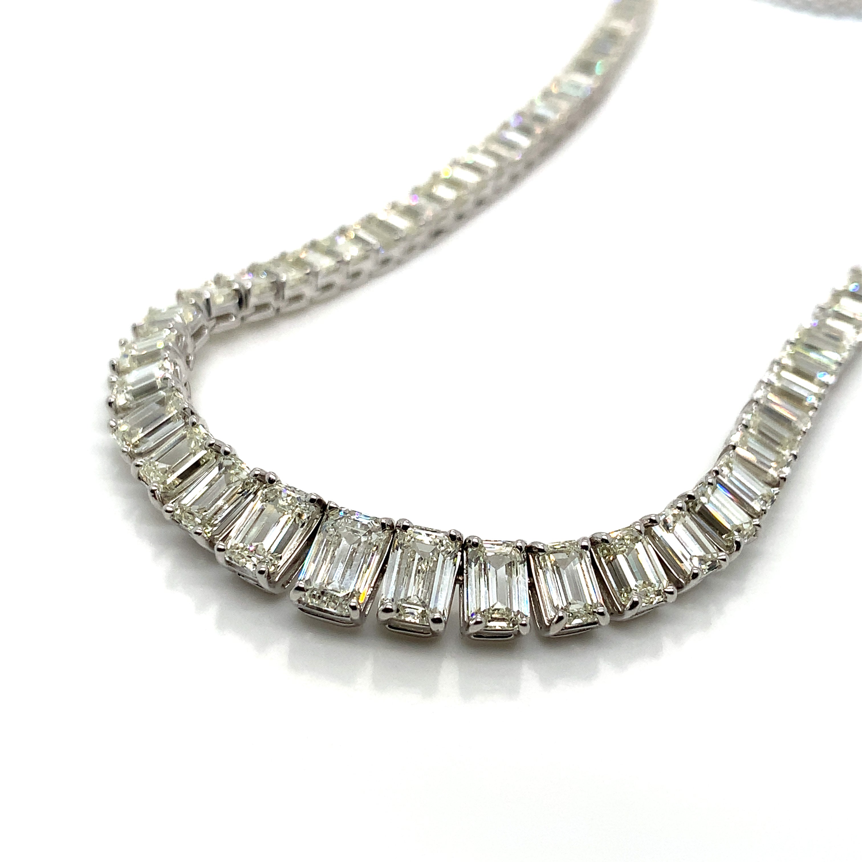DIAMOND NECKLACE