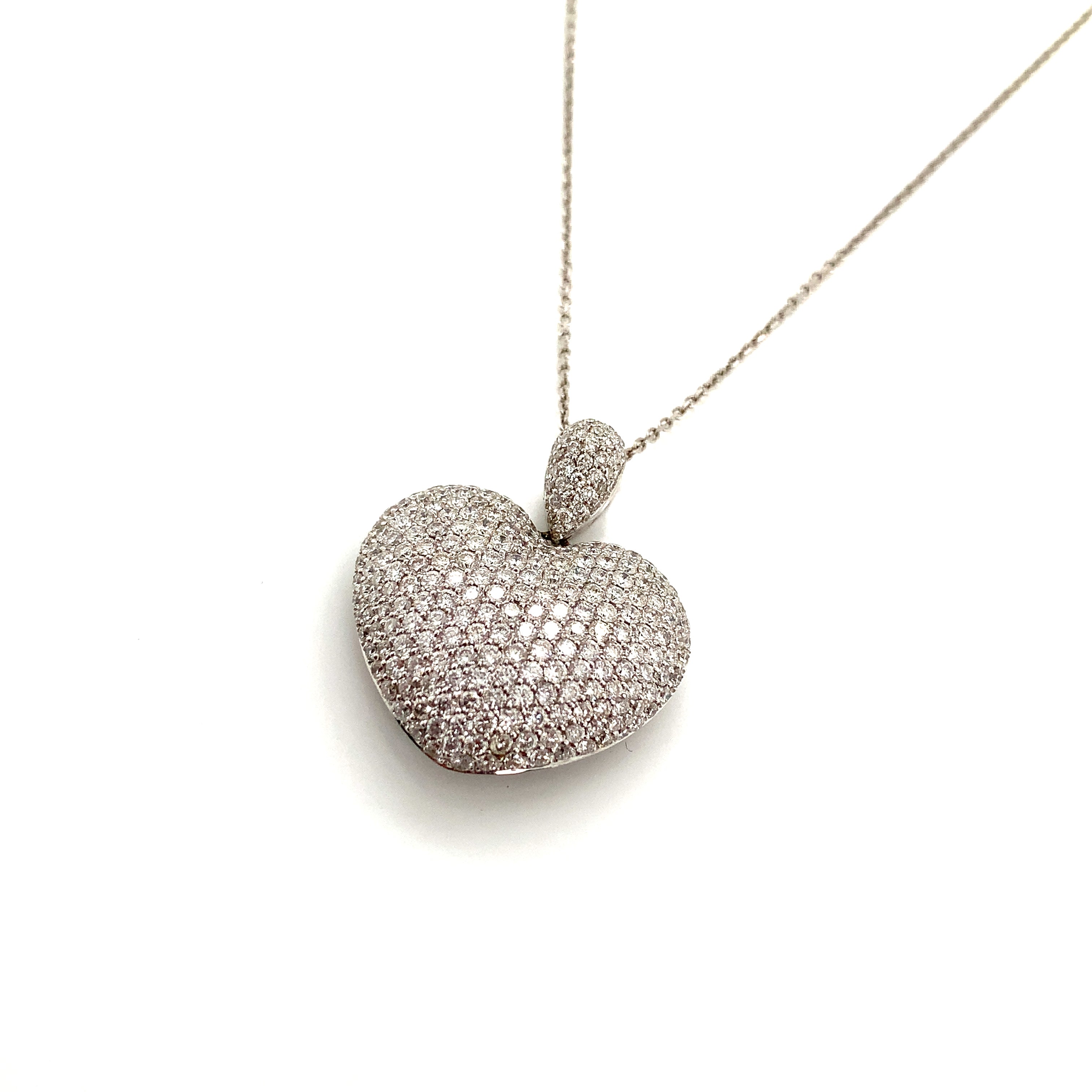 DIAMOND HEART NECKLACE