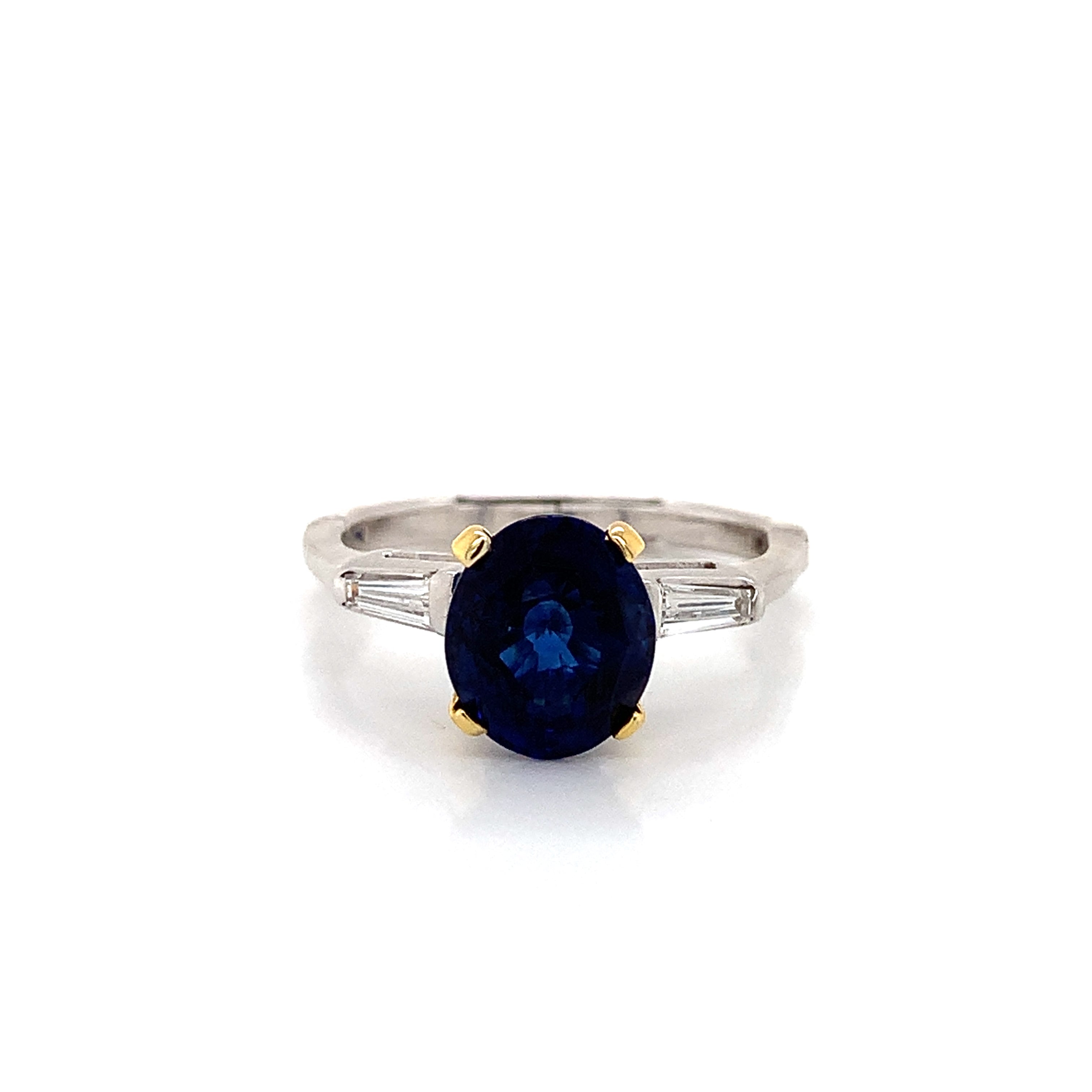 White Gold Ring with Sapphire Stones
