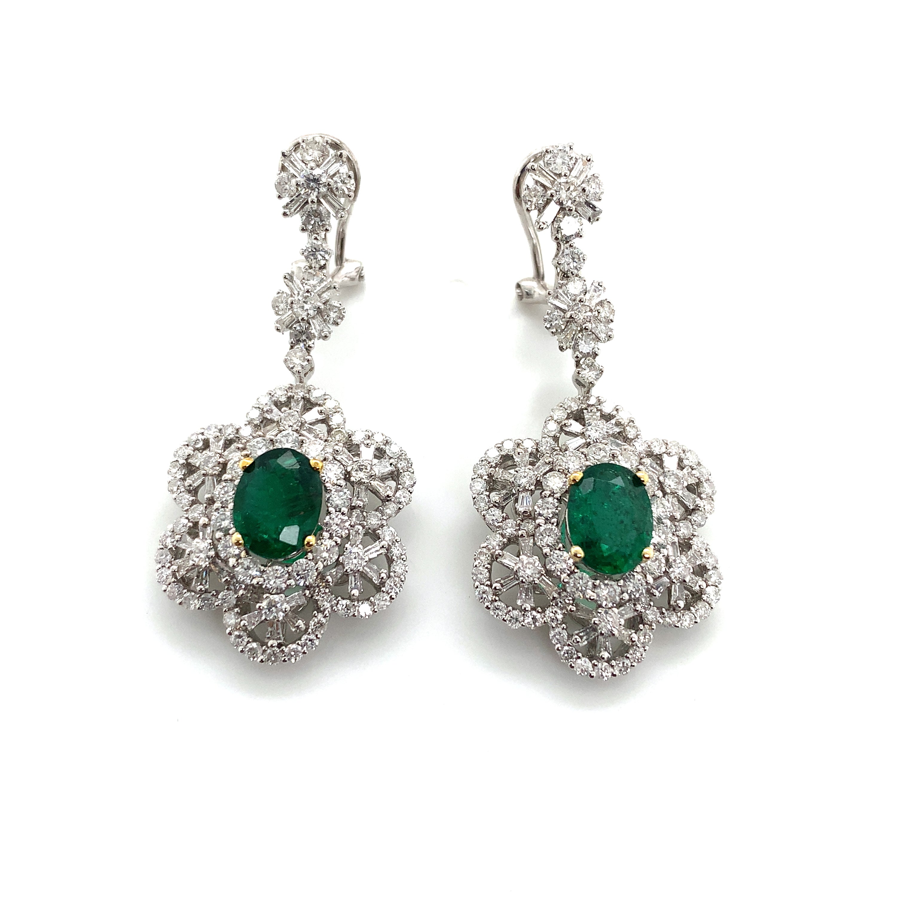EMERALD FLOWER EARRINGS