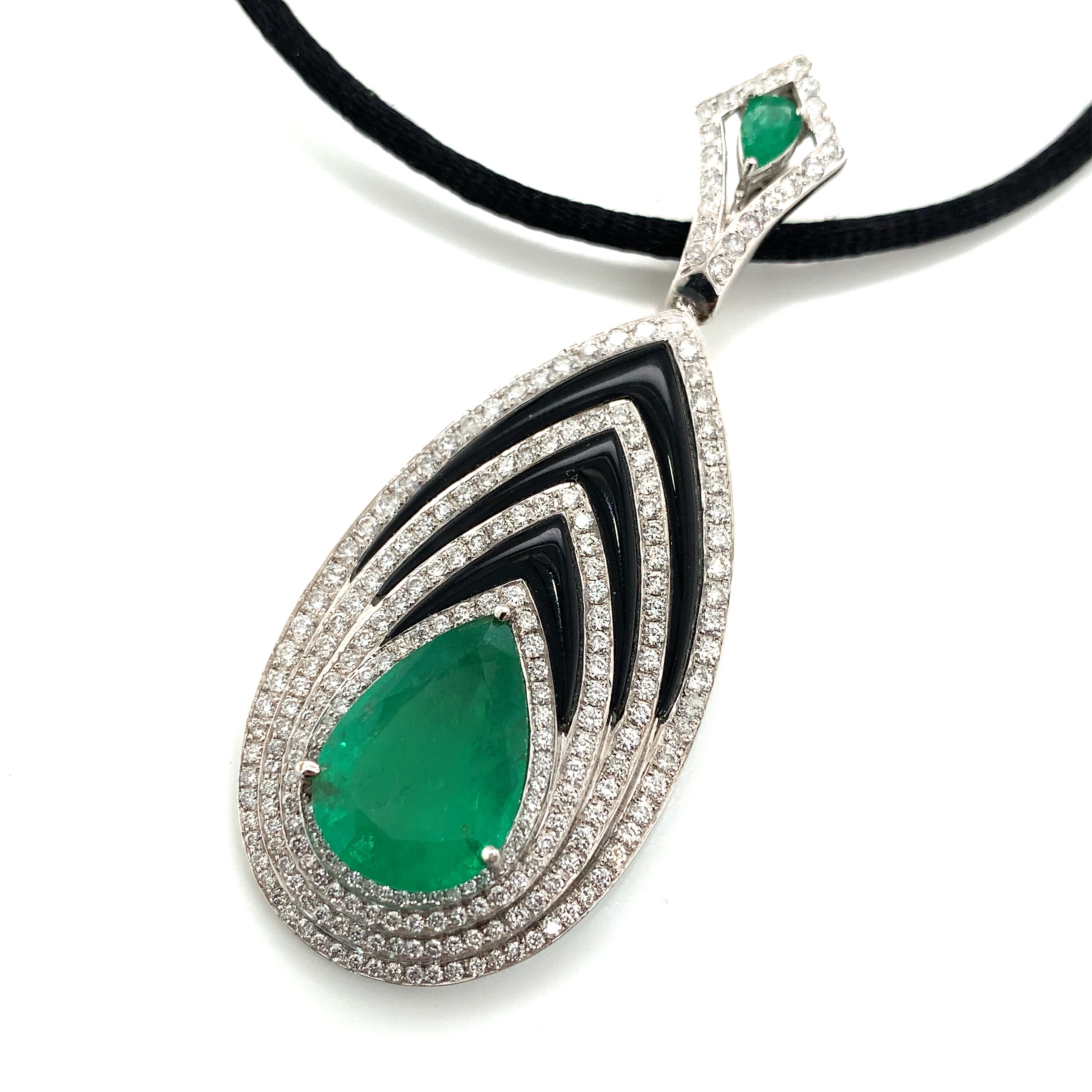 EMERALD GALA NECKLACE