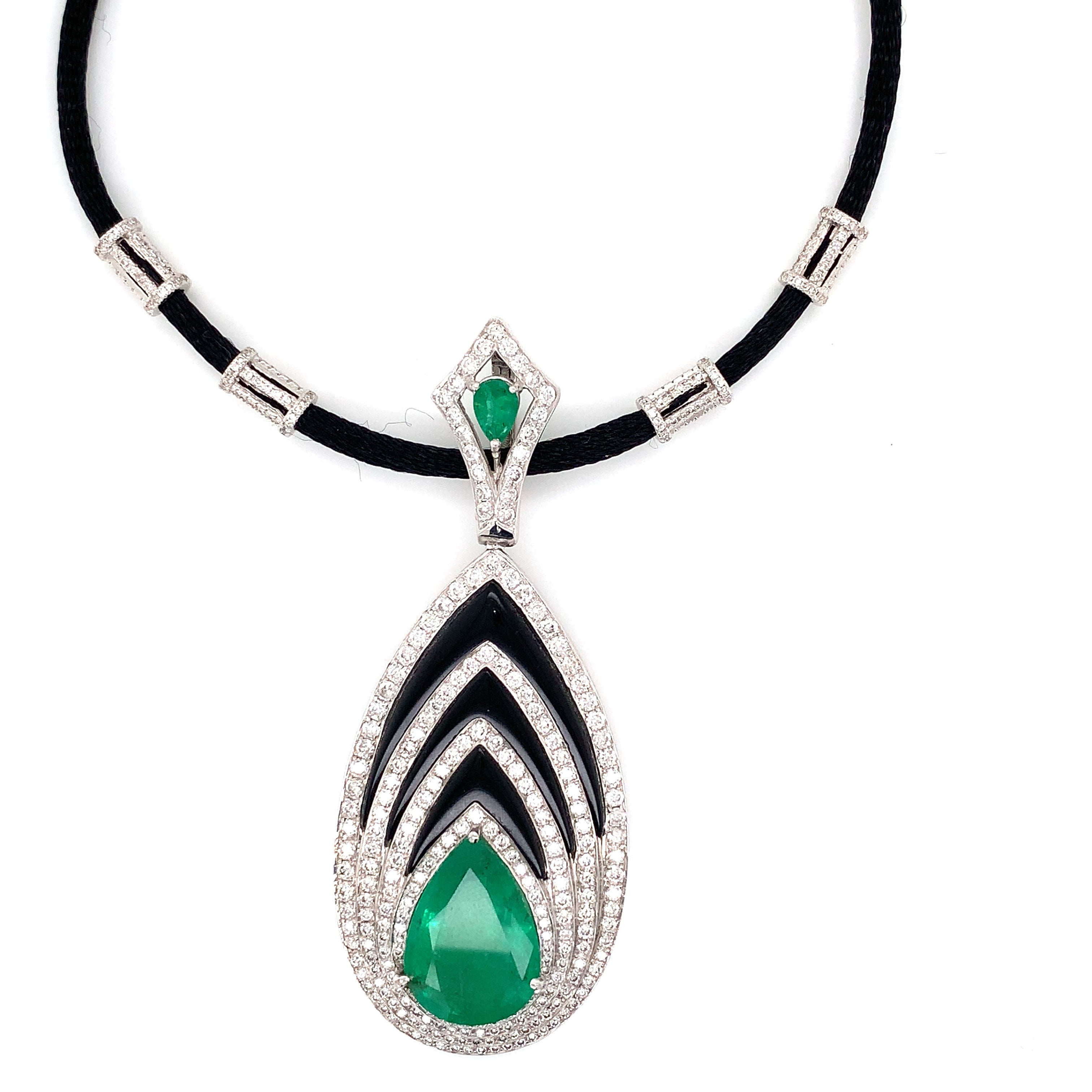 EMERALD GALA NECKLACE