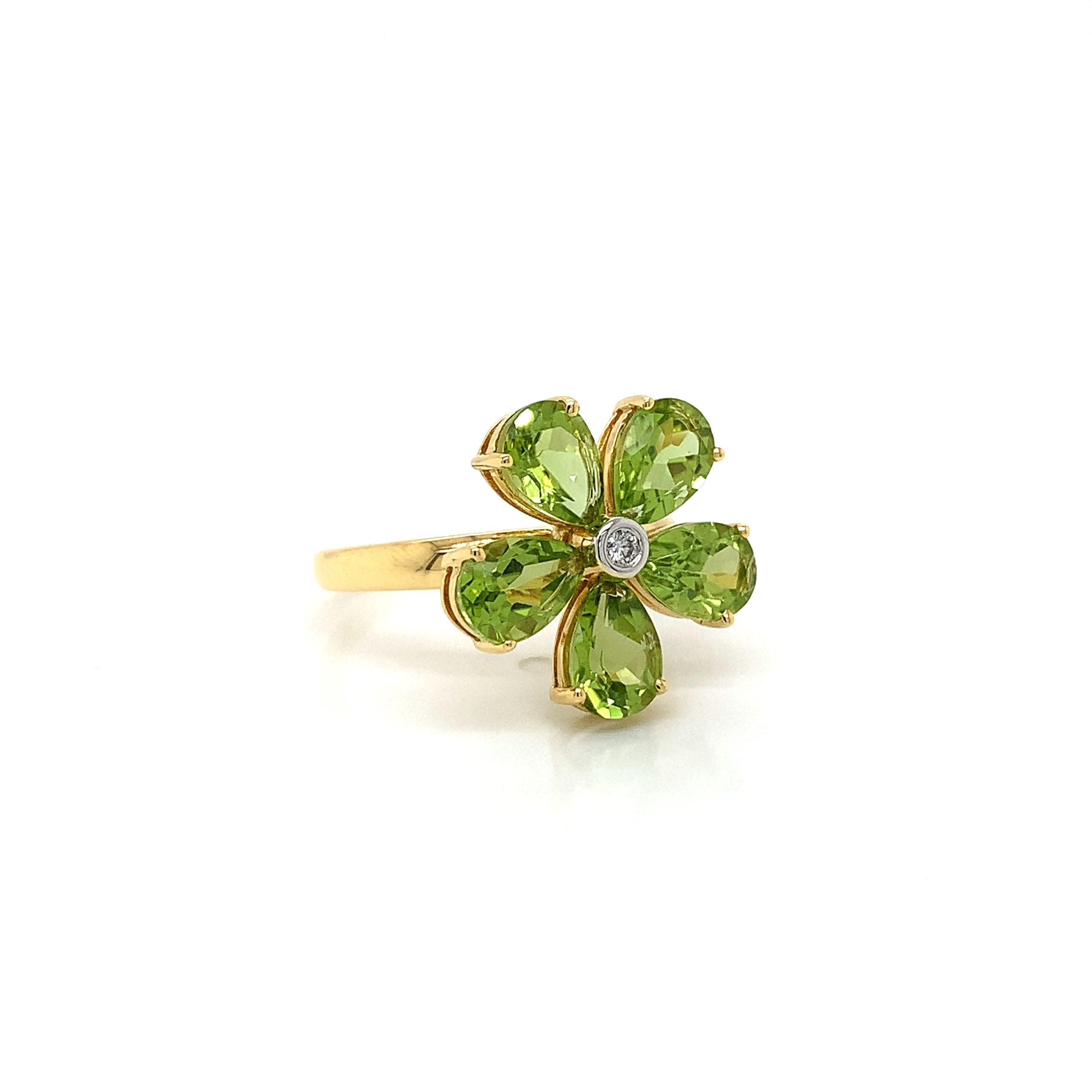 PERIDOT FLOWER RING