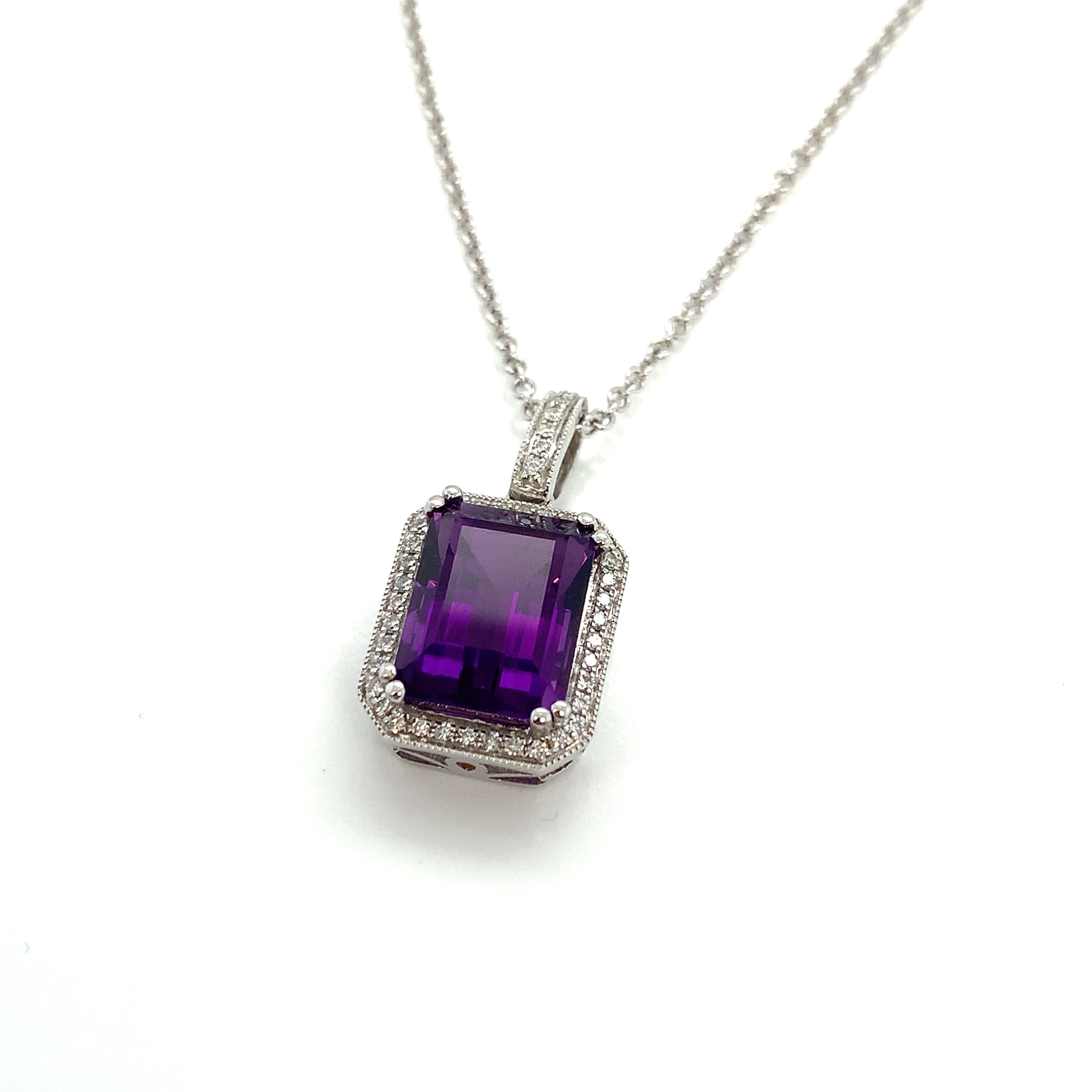 White Gold Pendant Necklace with Amethyst Stones