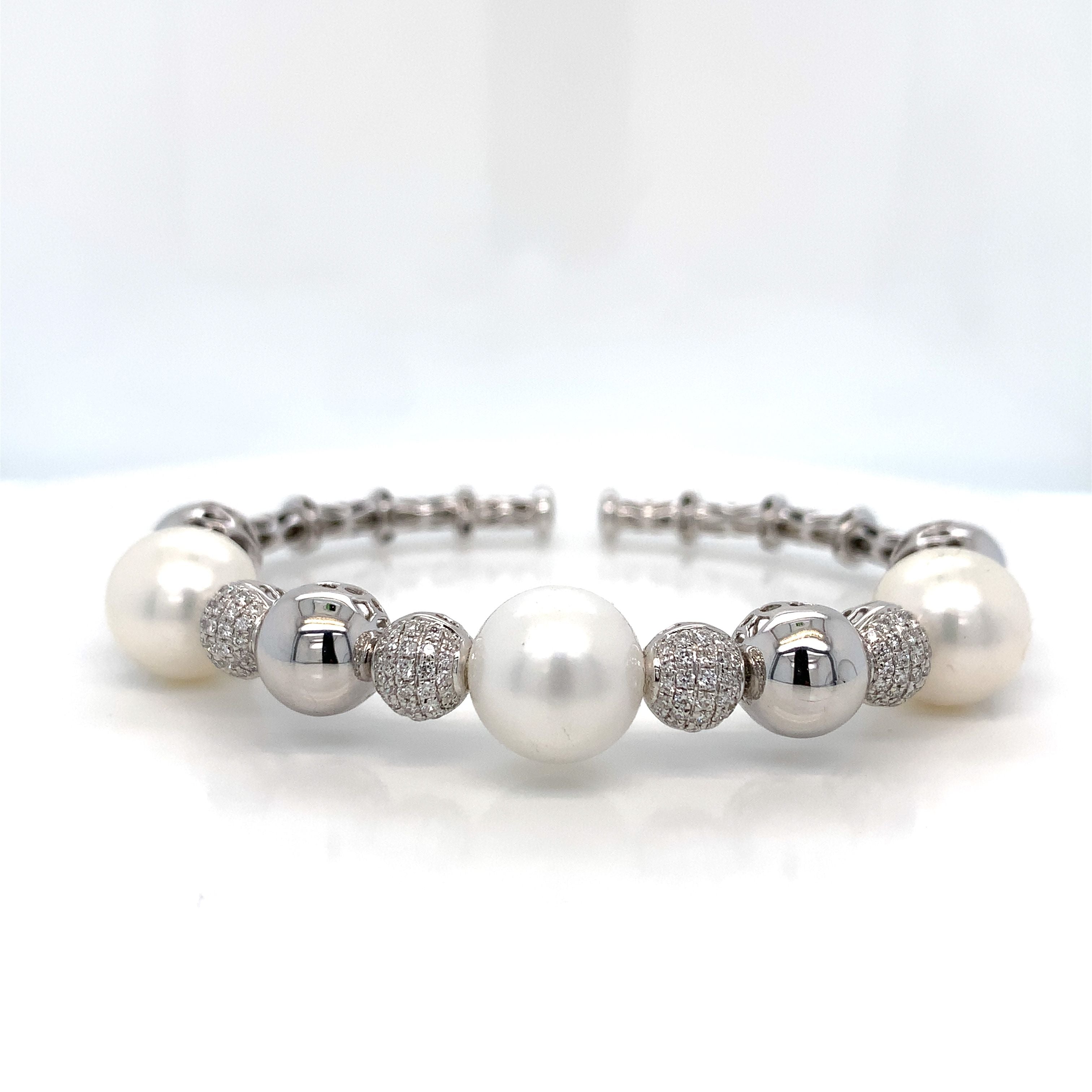 PEARL GOLDEN BRACELET
