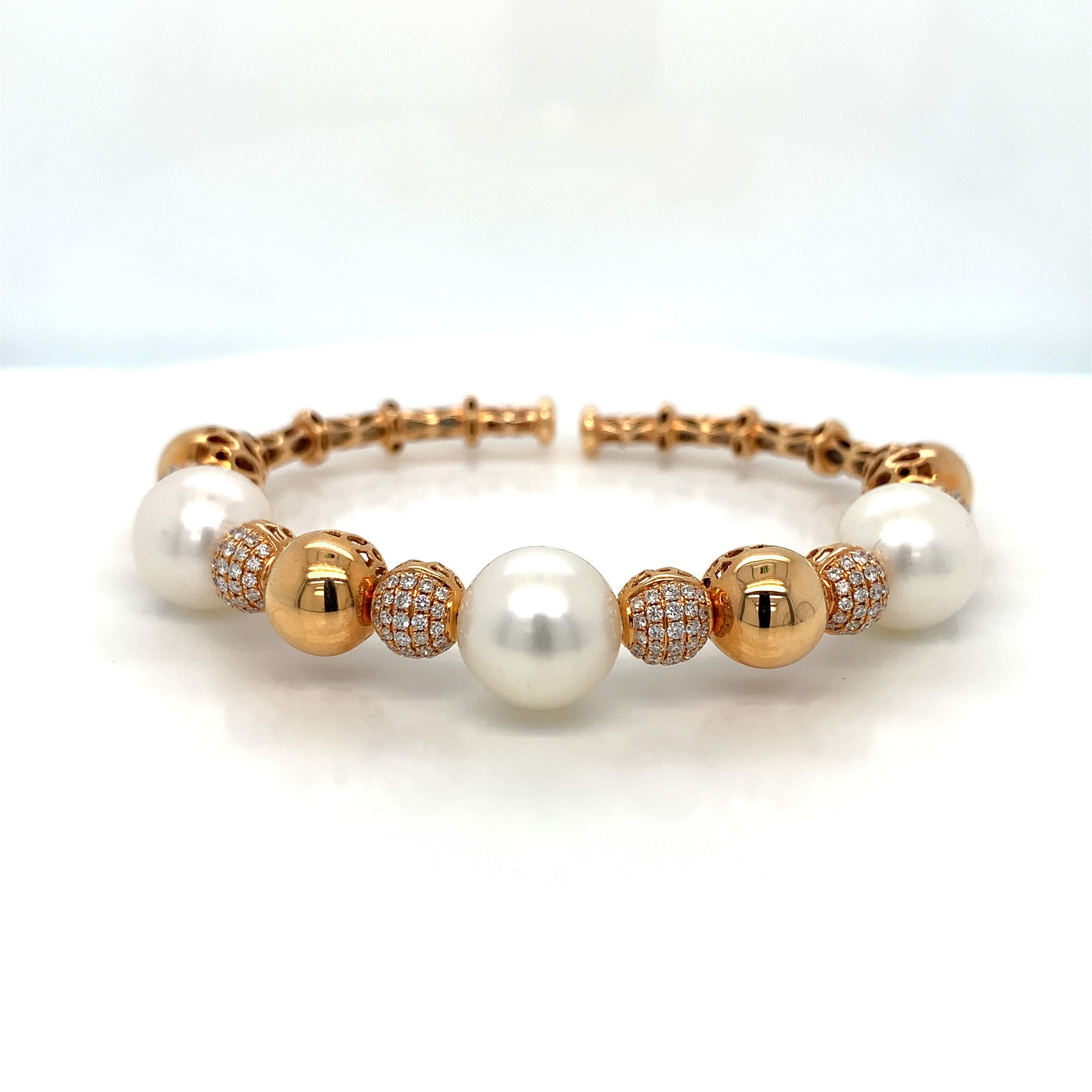 PEARL GOLDEN BRACELET