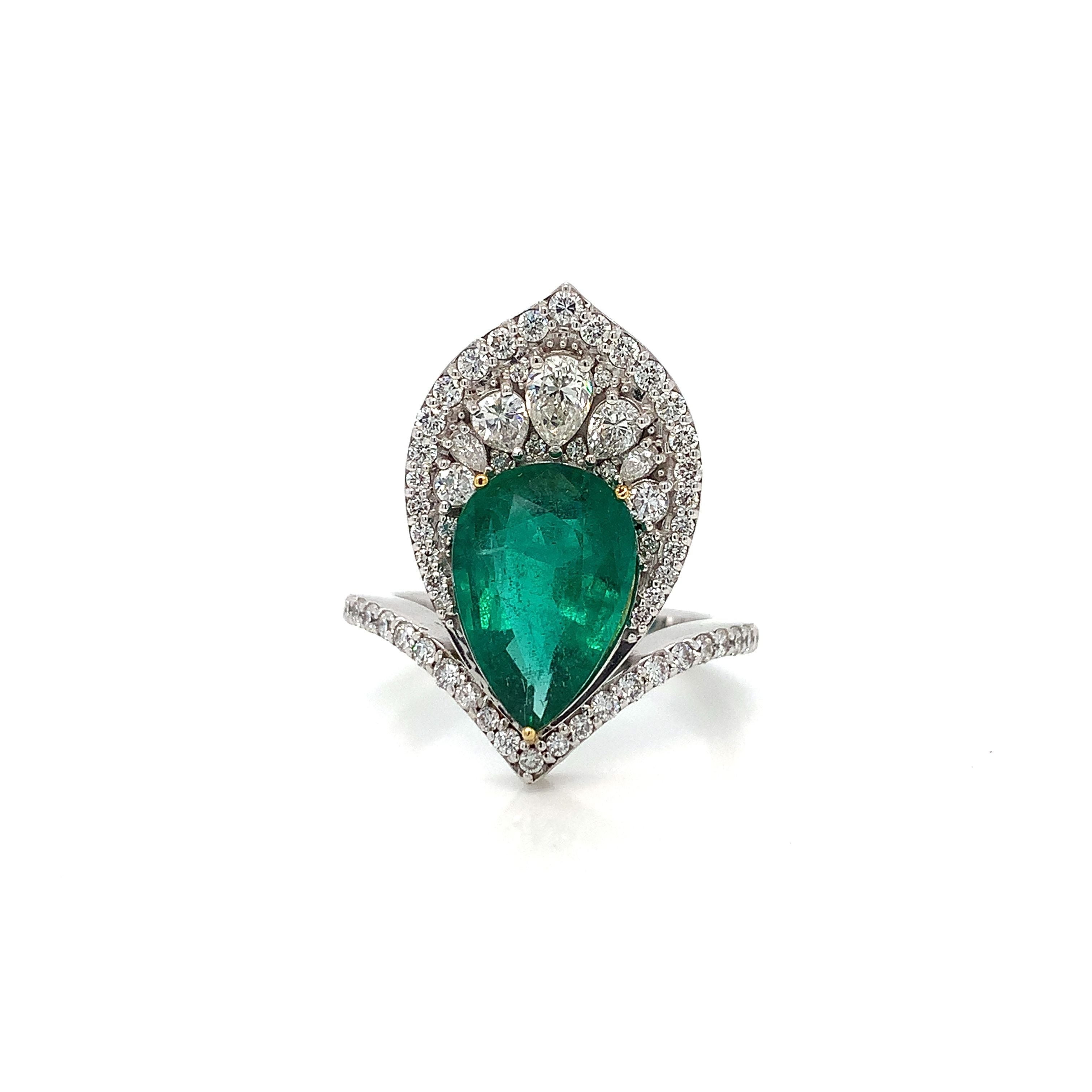 EMERALD RING