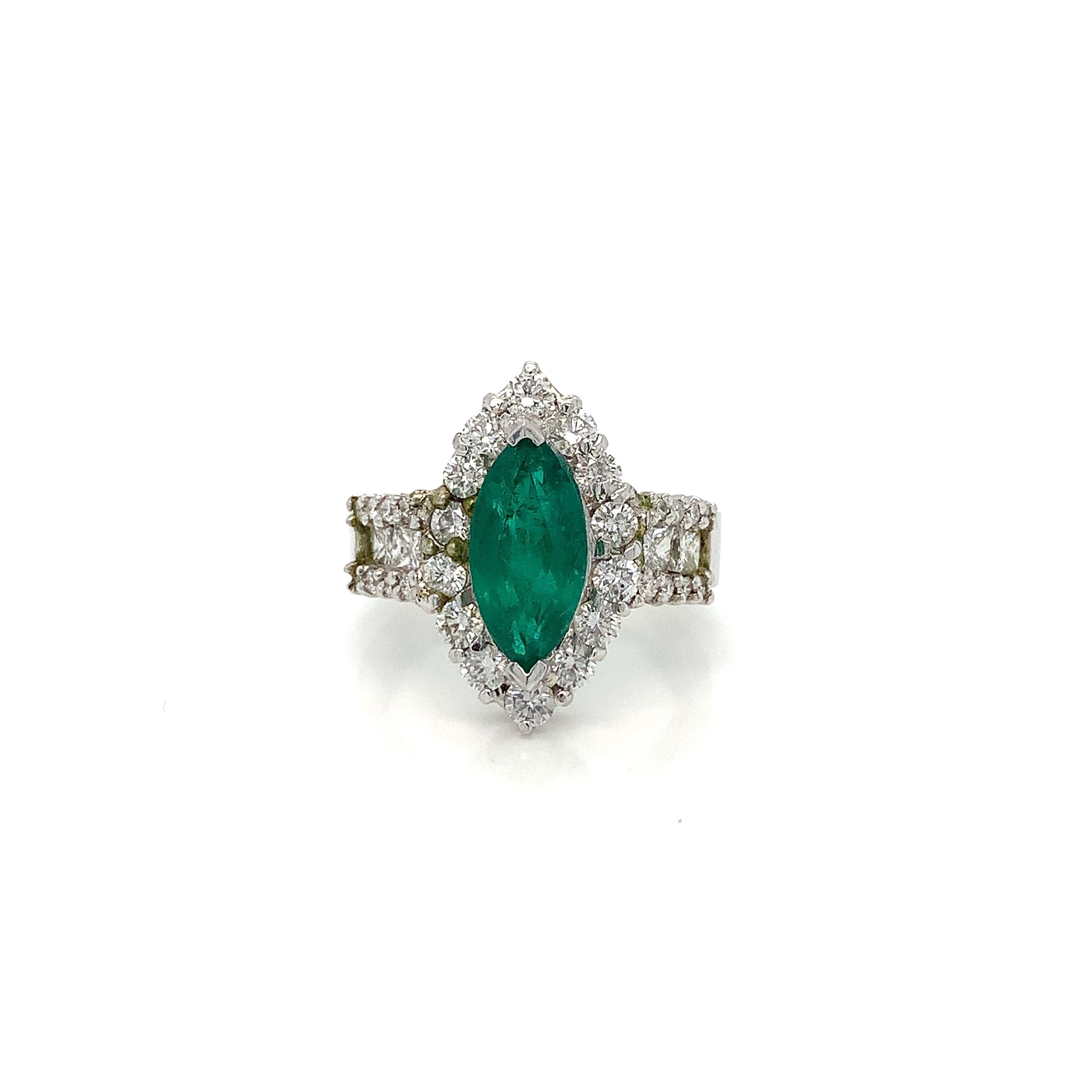 EMERALD RING