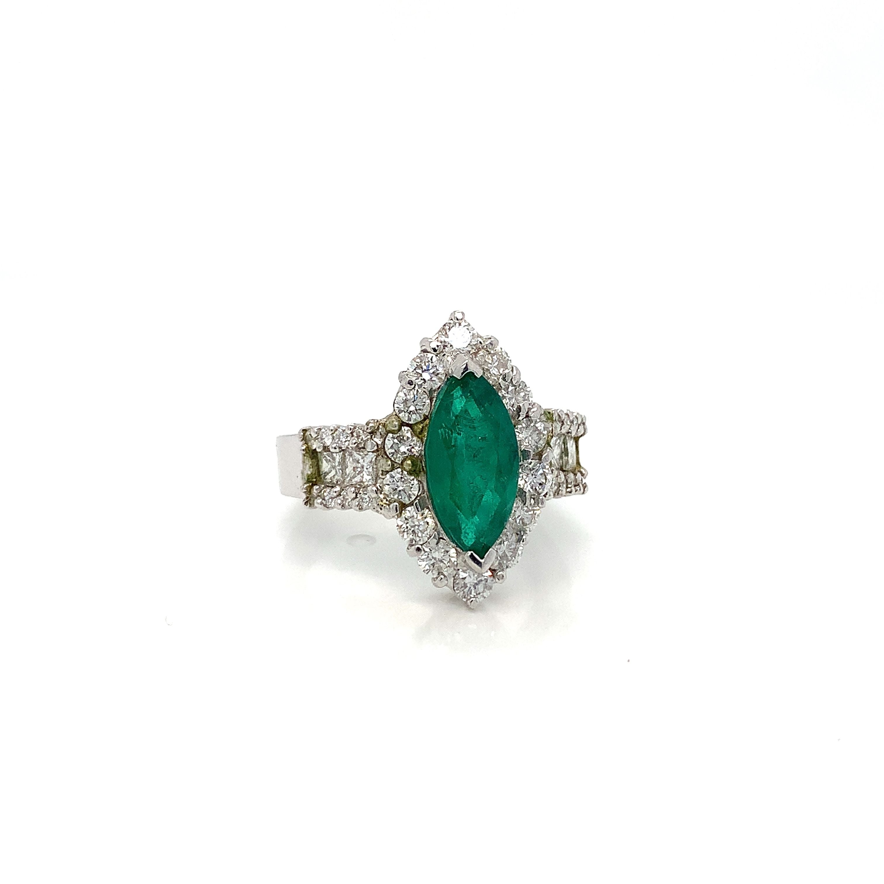 EMERALD RING