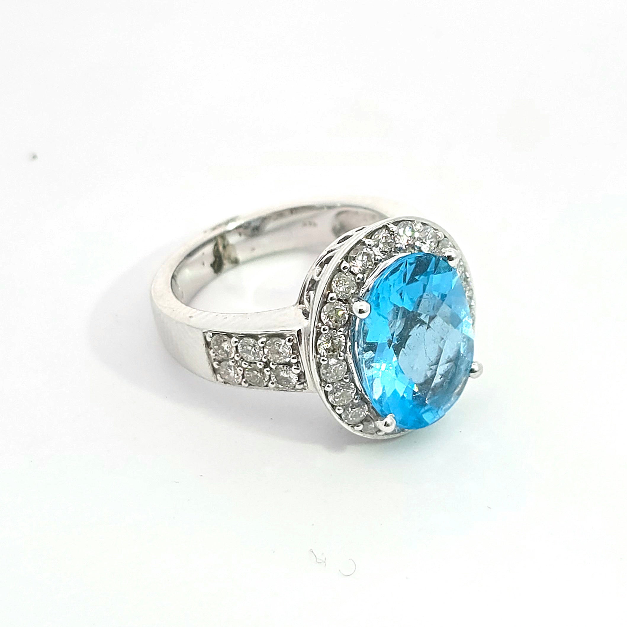 White Gold Ring with Diamond, Topaz Stones