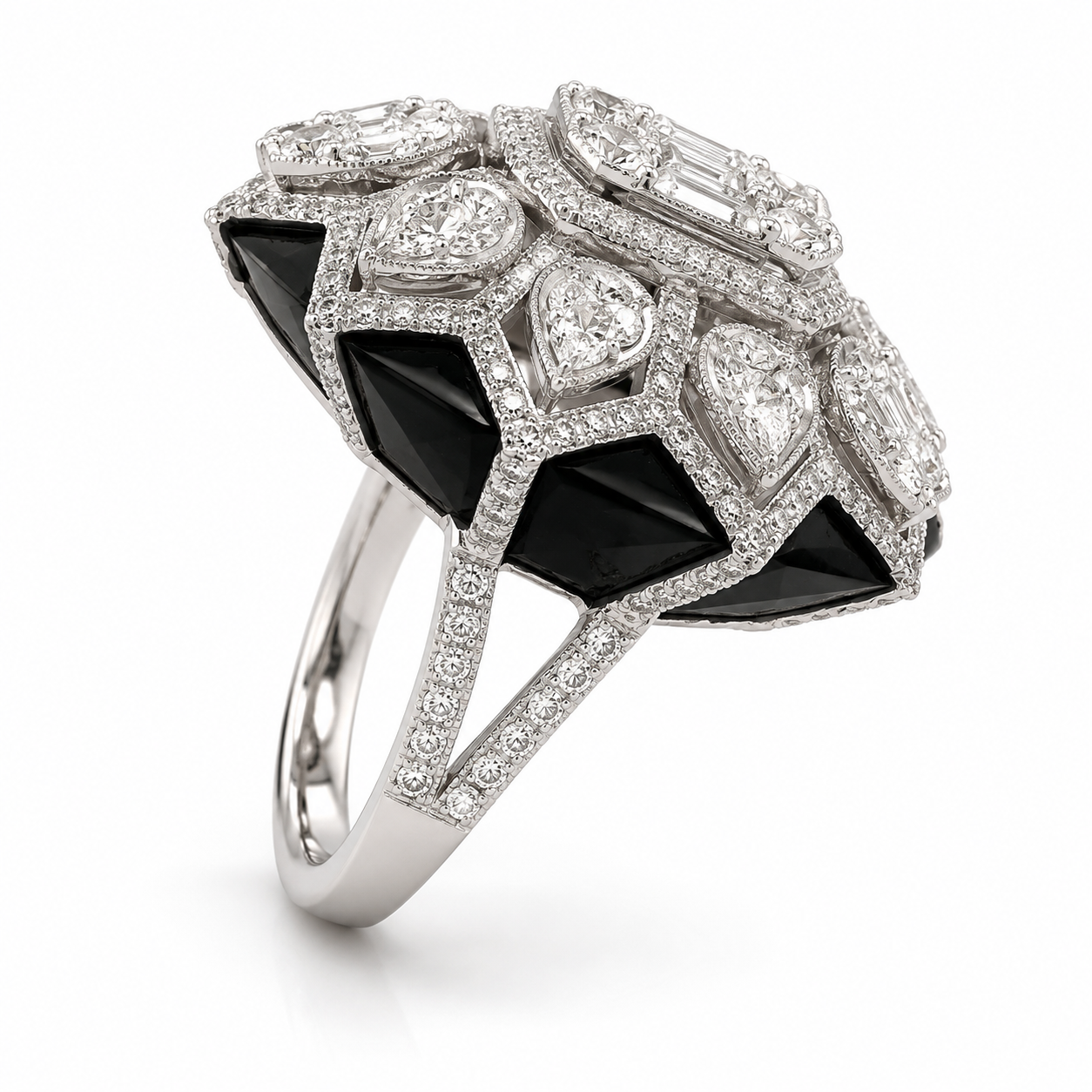 White Gold Diamond and Onix Ring