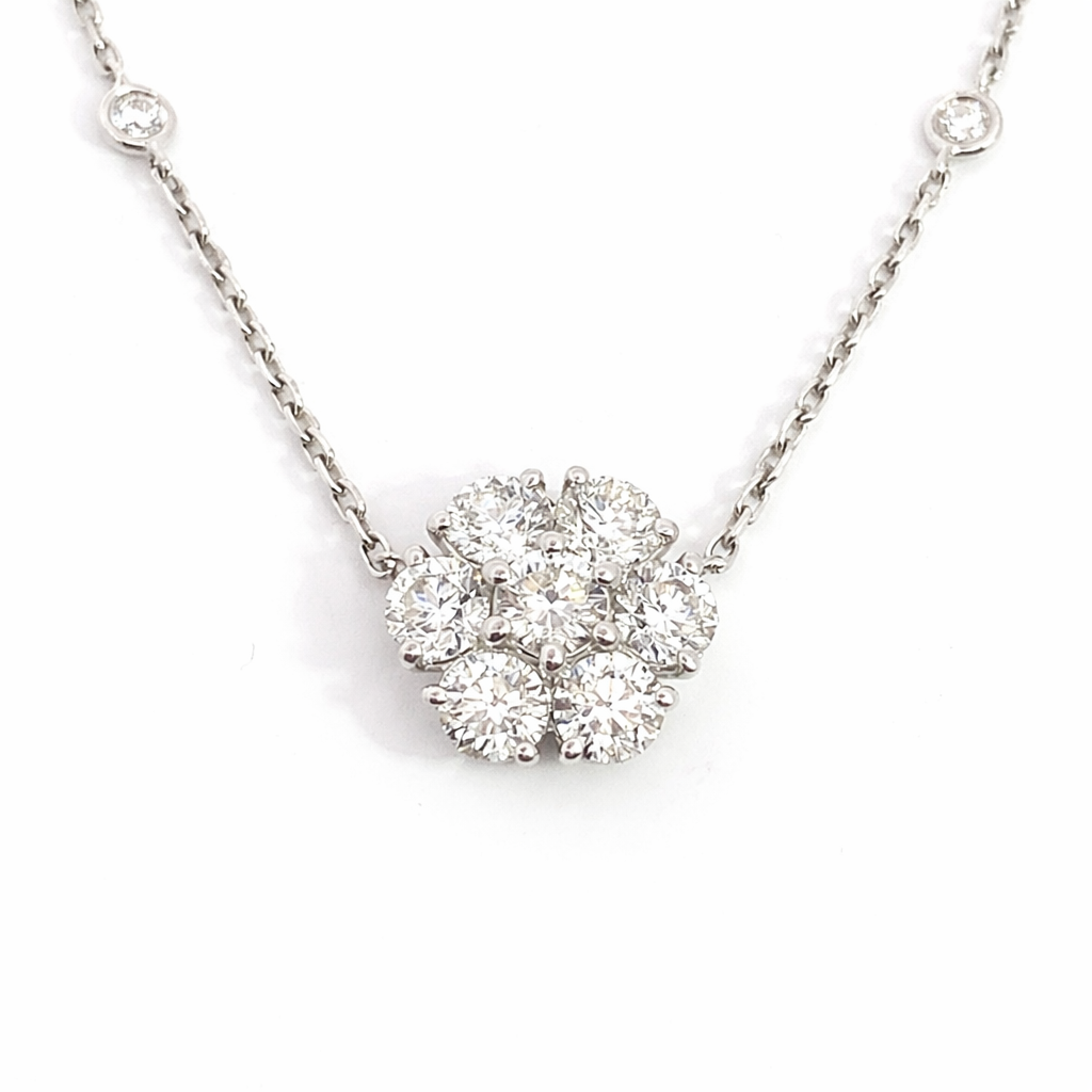 WHITE GOLD DIAMOND PENDANT