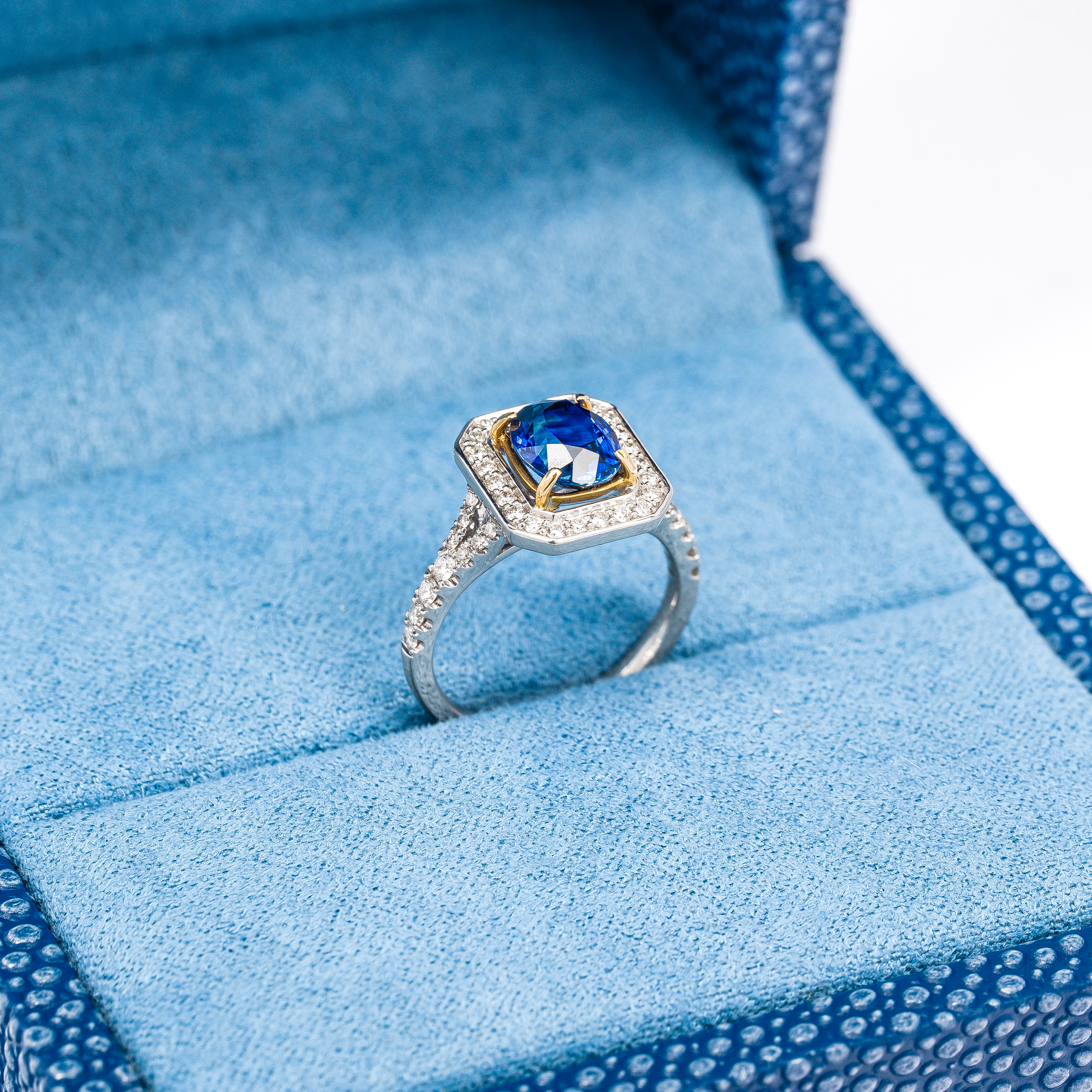 SAPPHIRE RING