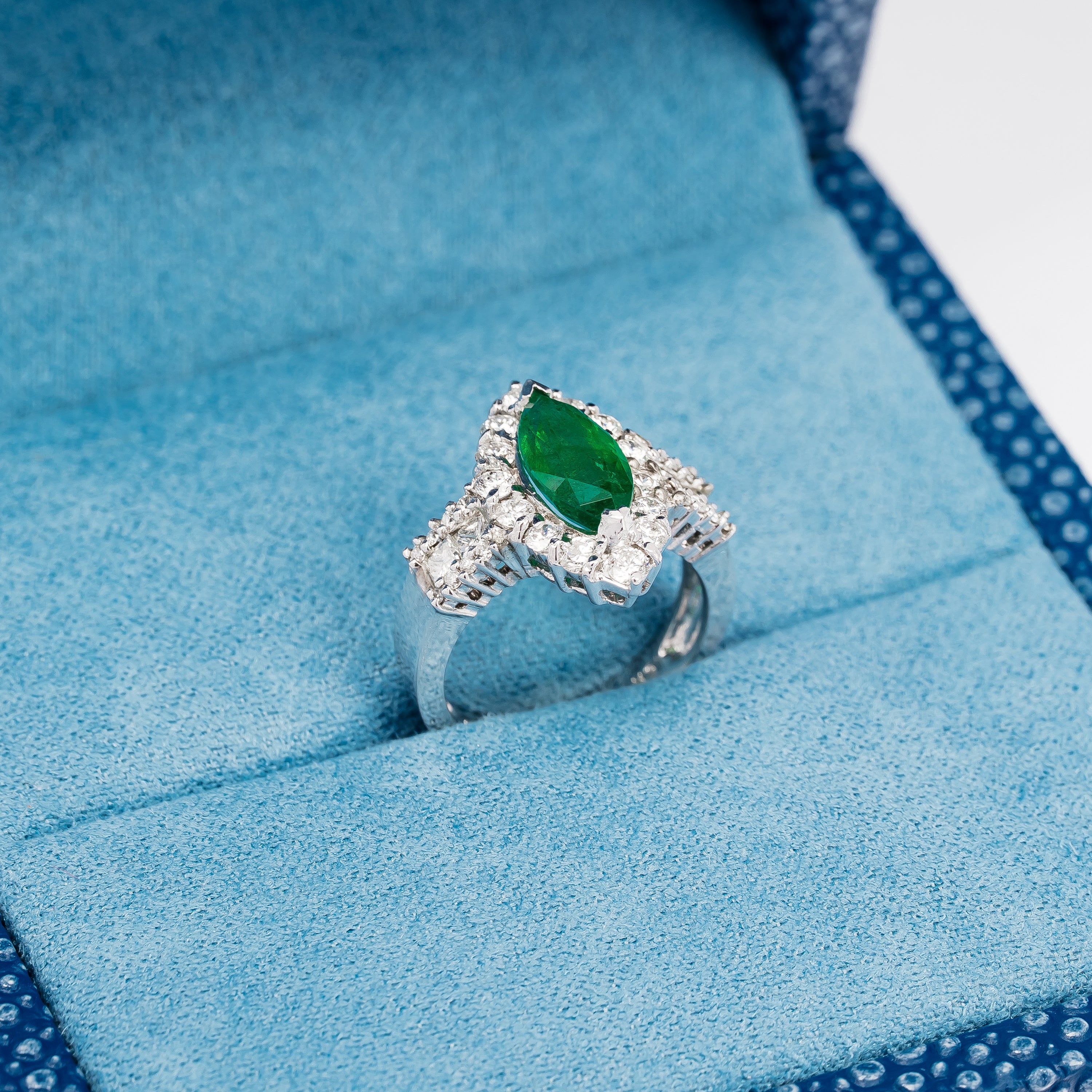 EMERALD RING