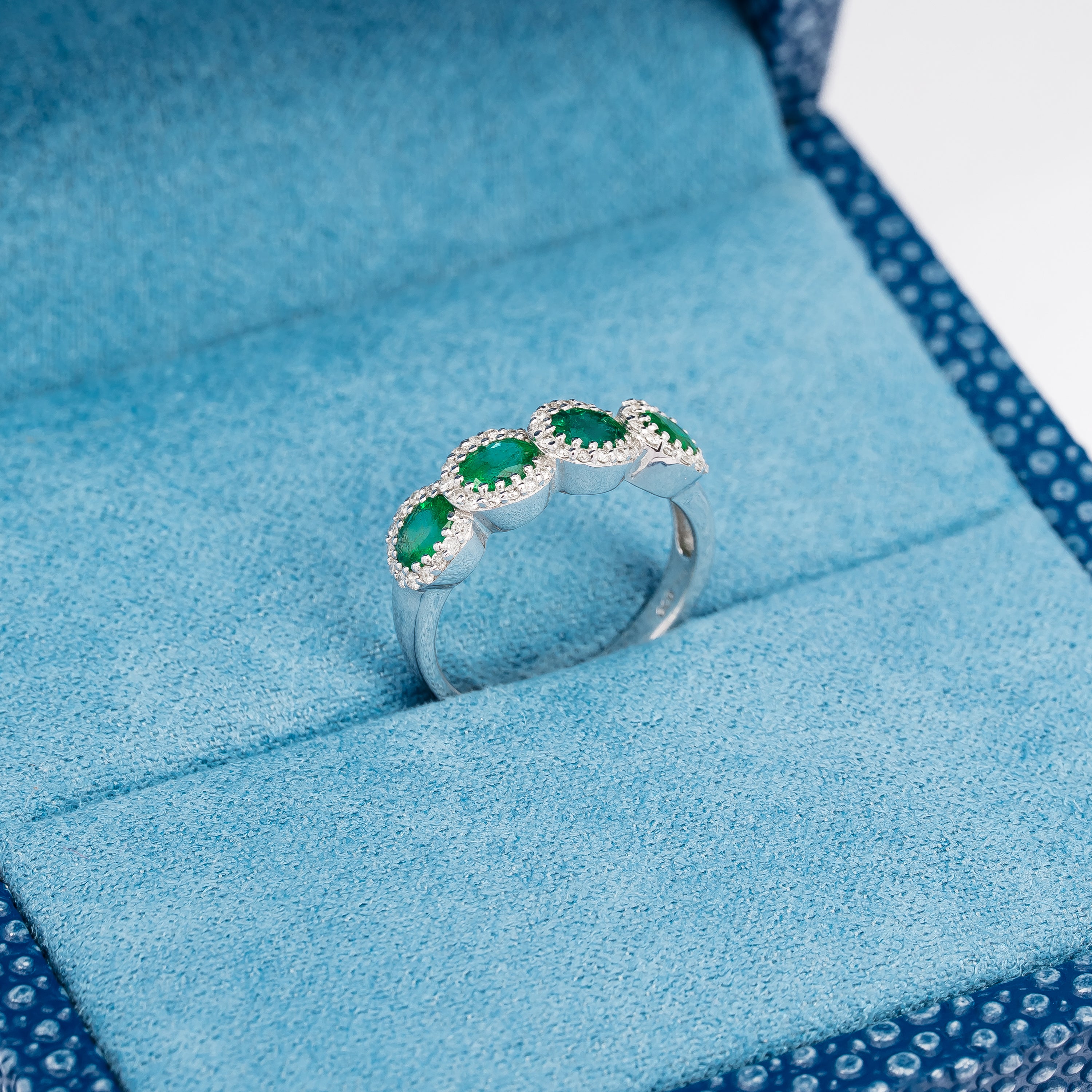 EMERALD RING
