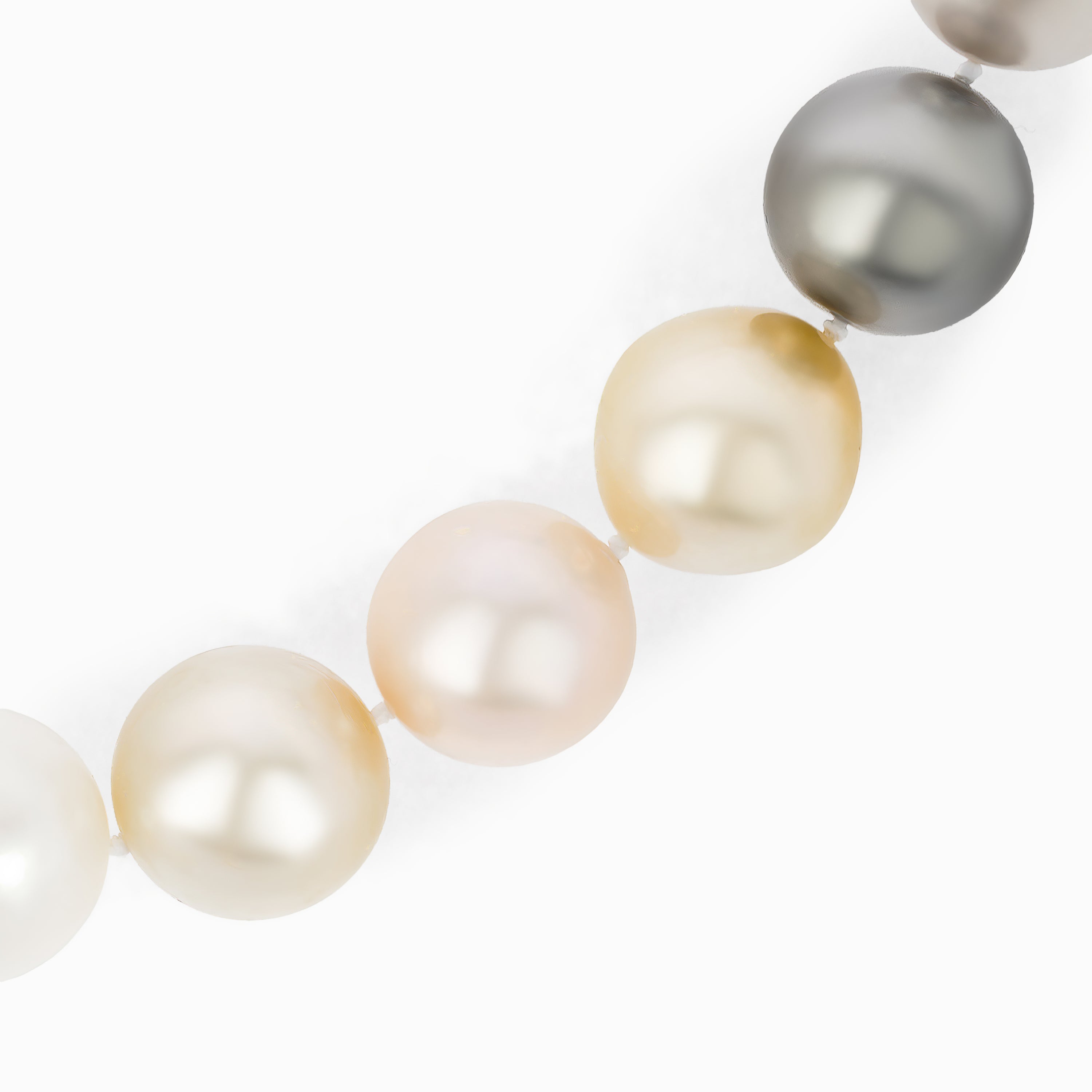 Yellow Gold Necklace with Pearl Stones