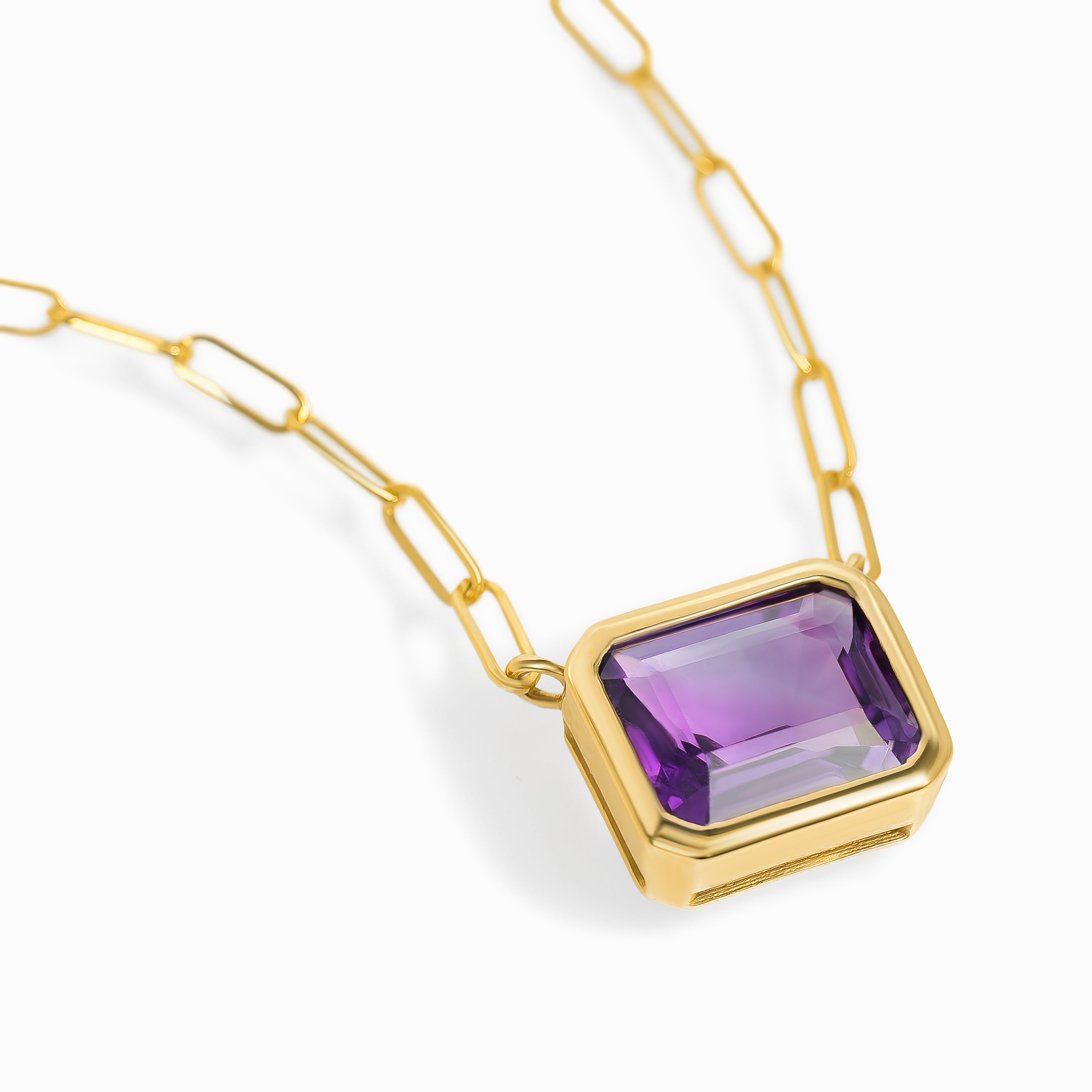 Yellow Gold Chain Pendant Necklace with Amethyst Stones