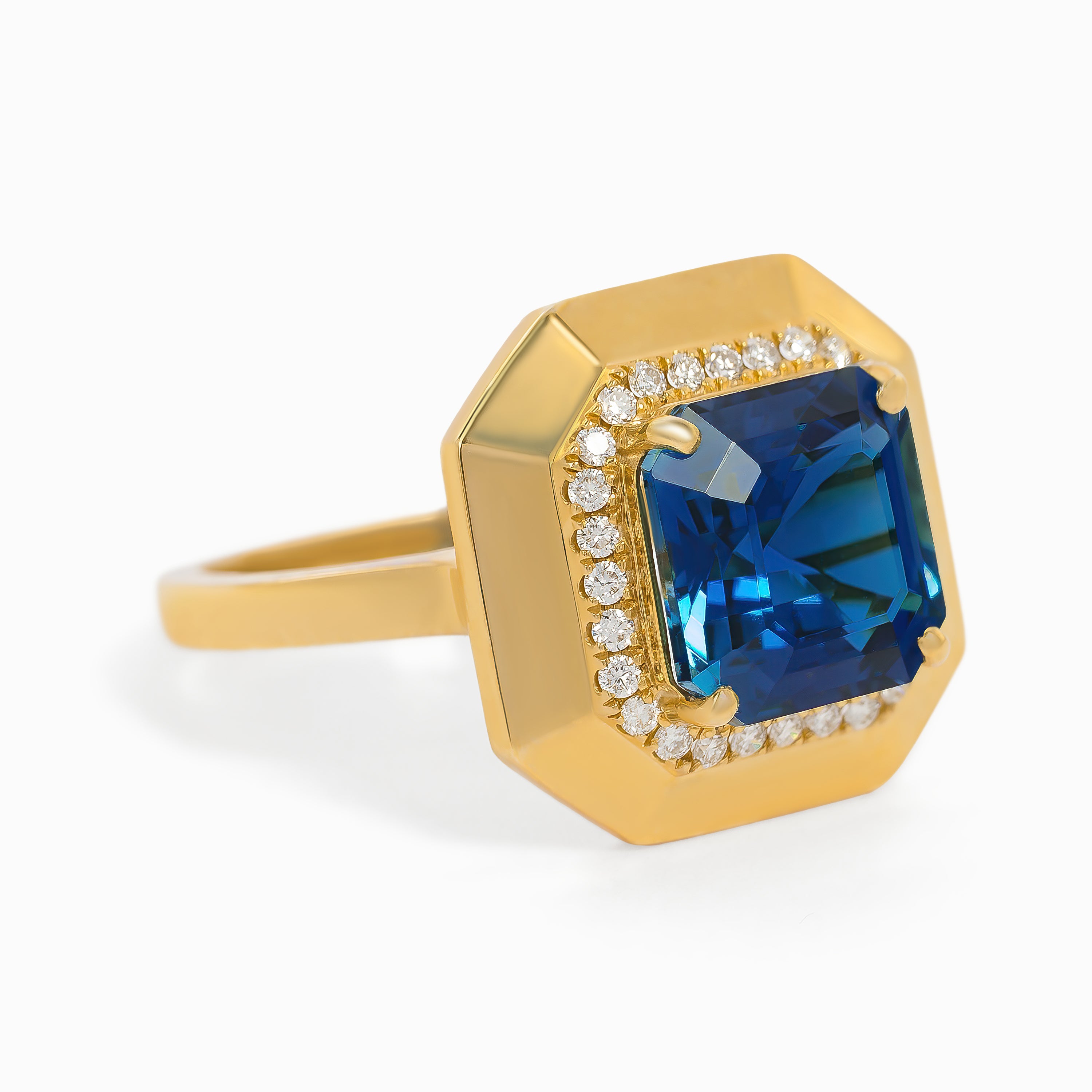 Yellow Gold Ring with Diamond, Topaz Stones