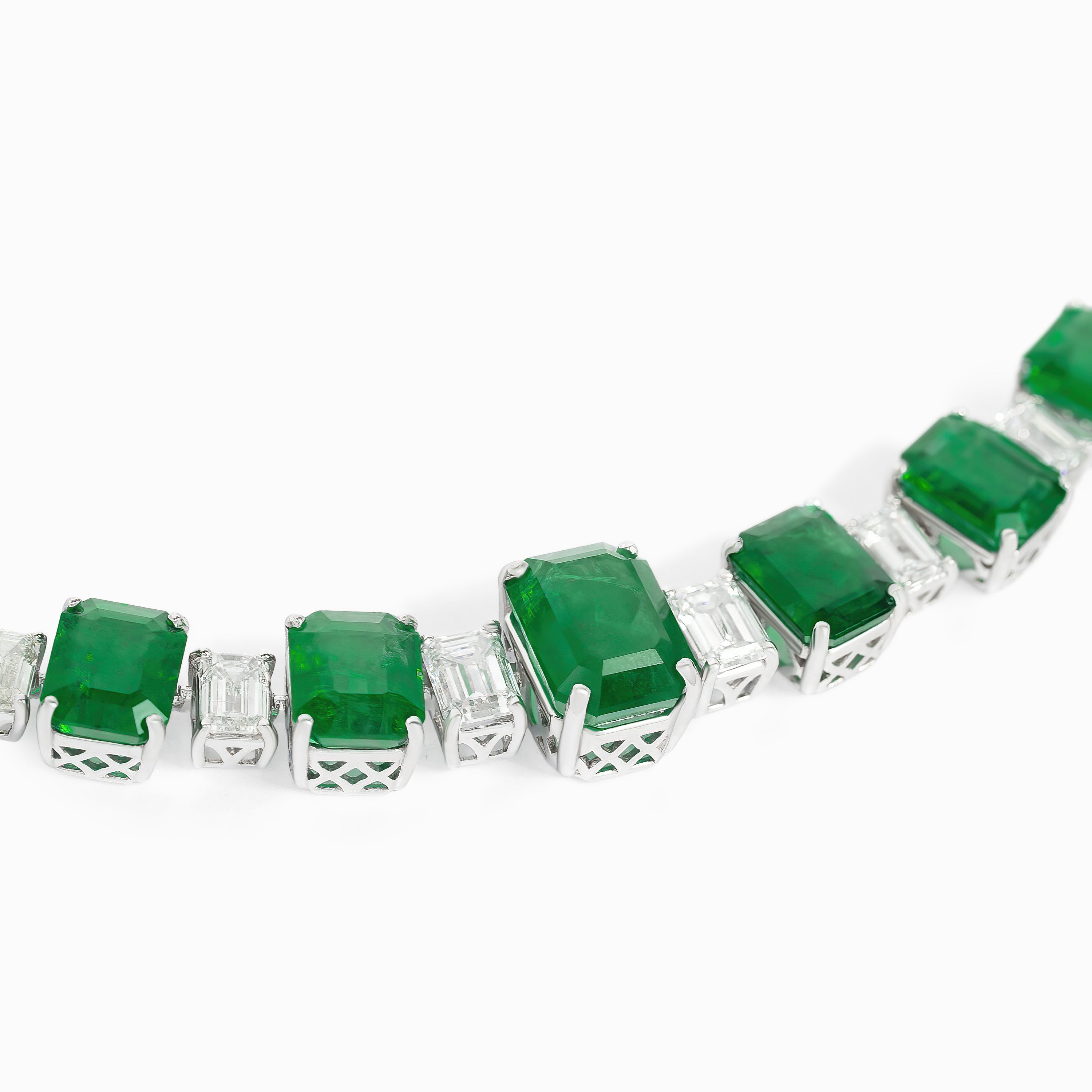 White Gold Link Necklace with Emerald Stones
