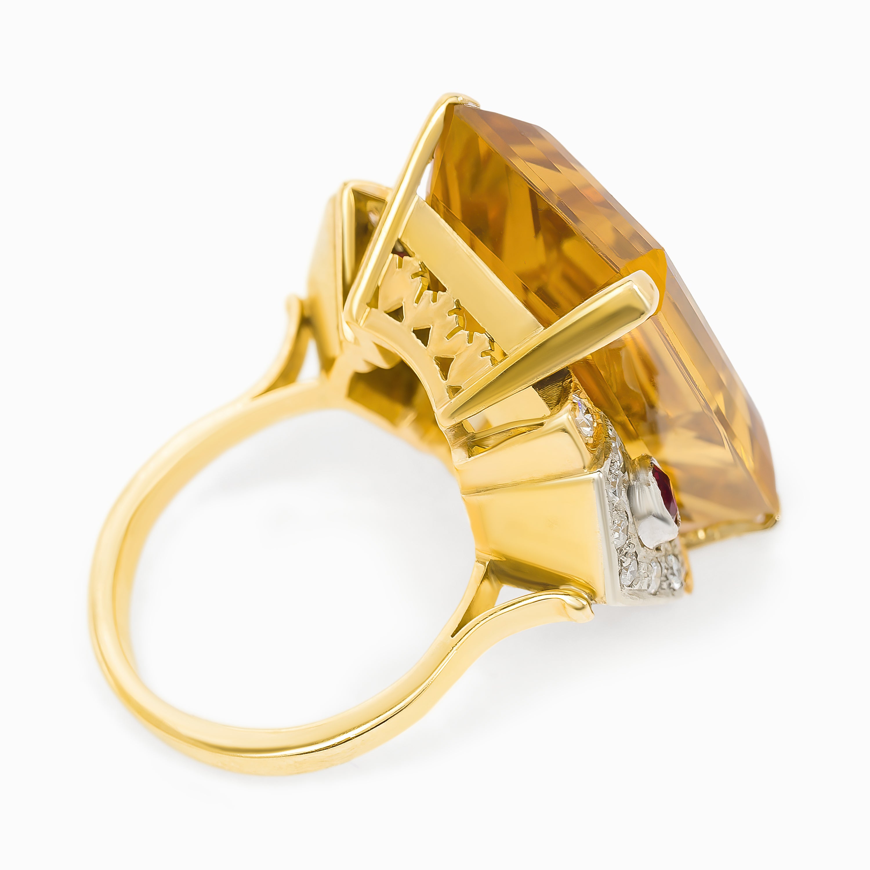 Yellow Gold Ring with Citrine Stones