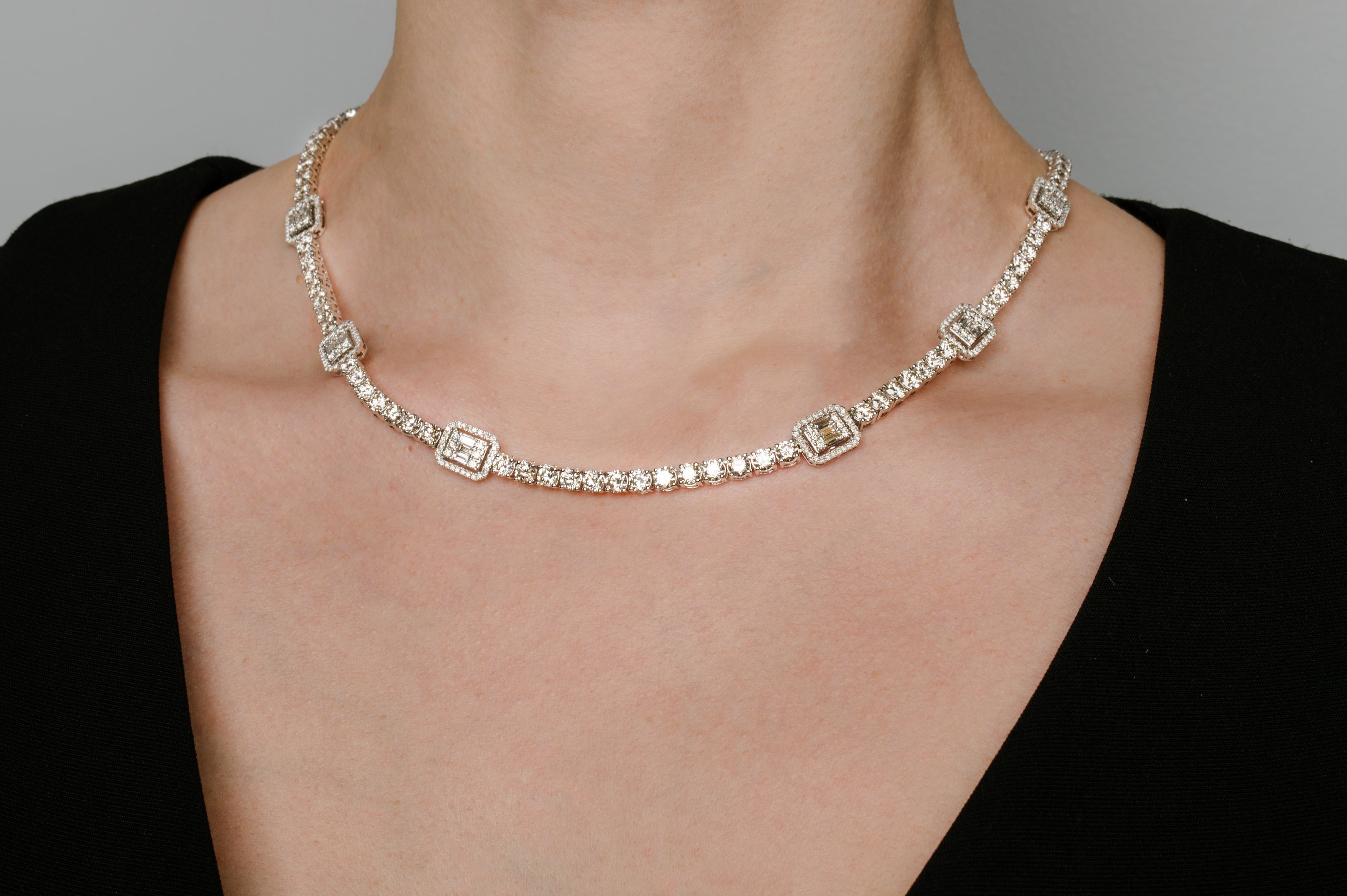 DIAMOND NECKLACE