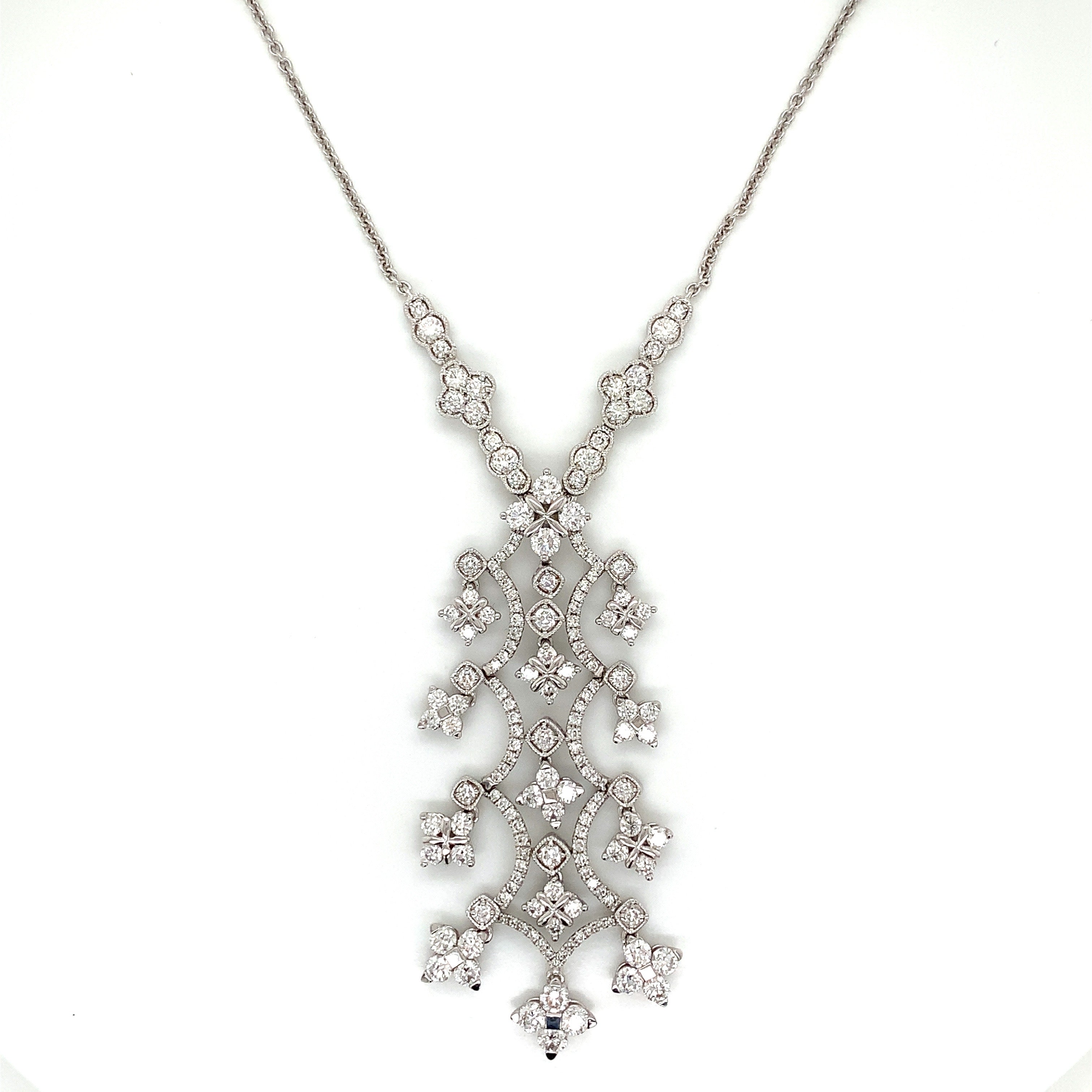 DIAMOND ENCHANTED NECKLACE