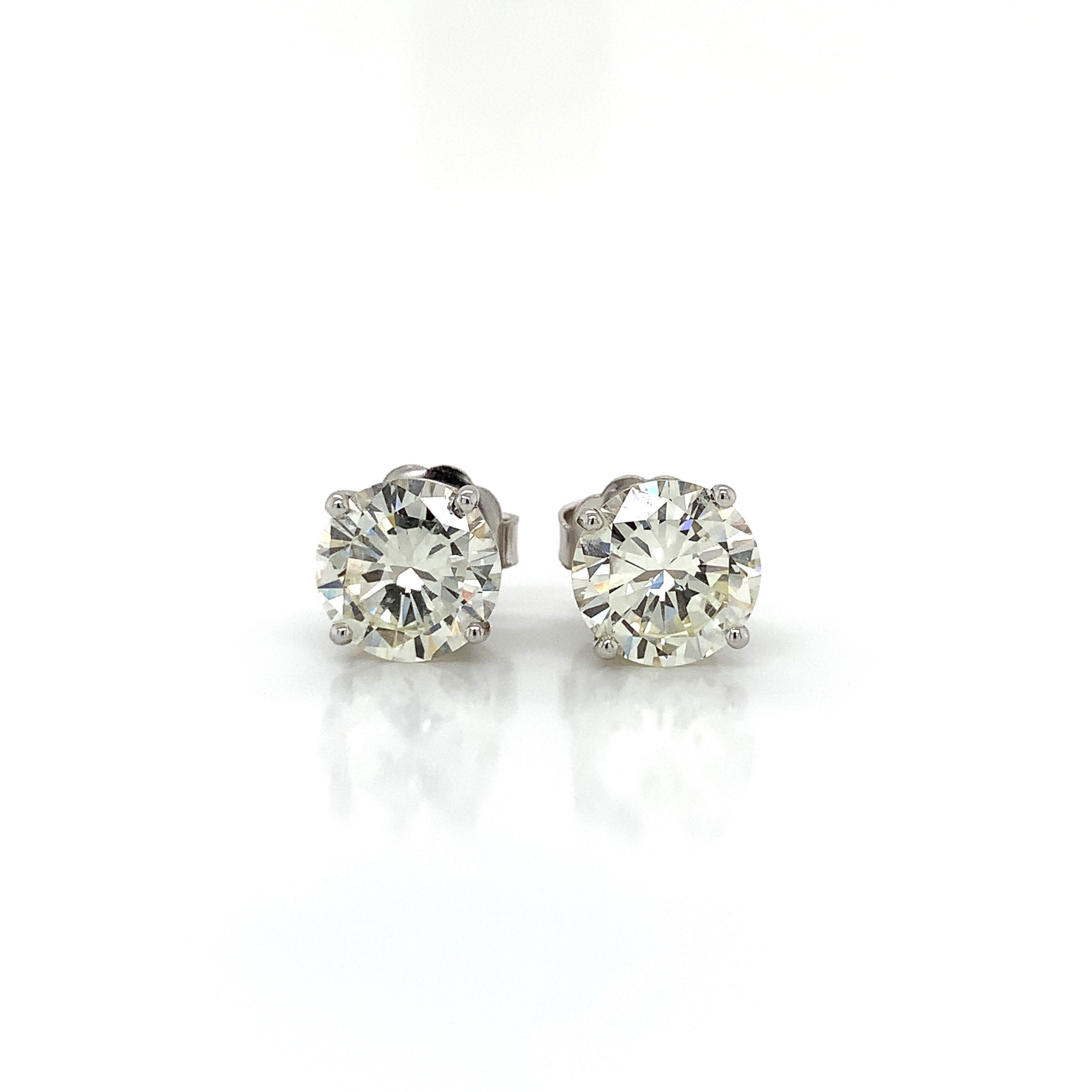 DIAMOND STUD EARRINGS