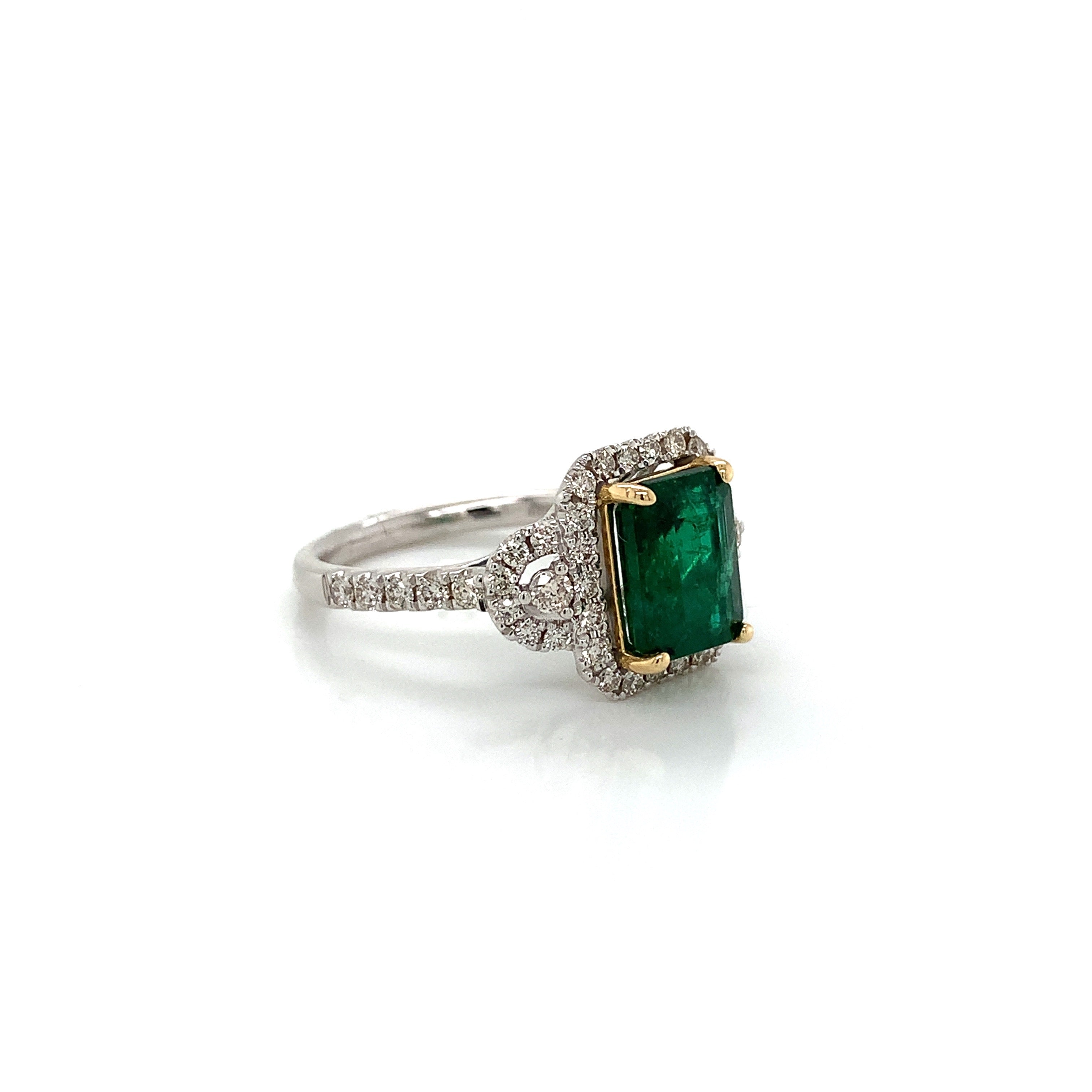 EMERALD RING