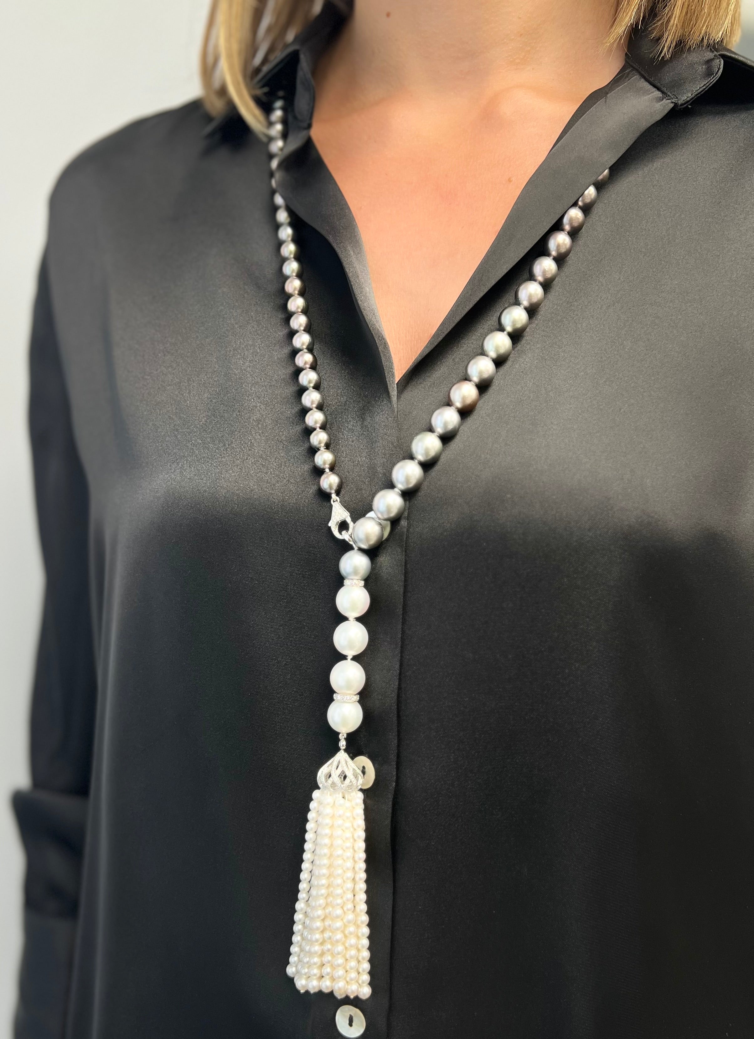 White Gold Necklace with Pearl Stones
