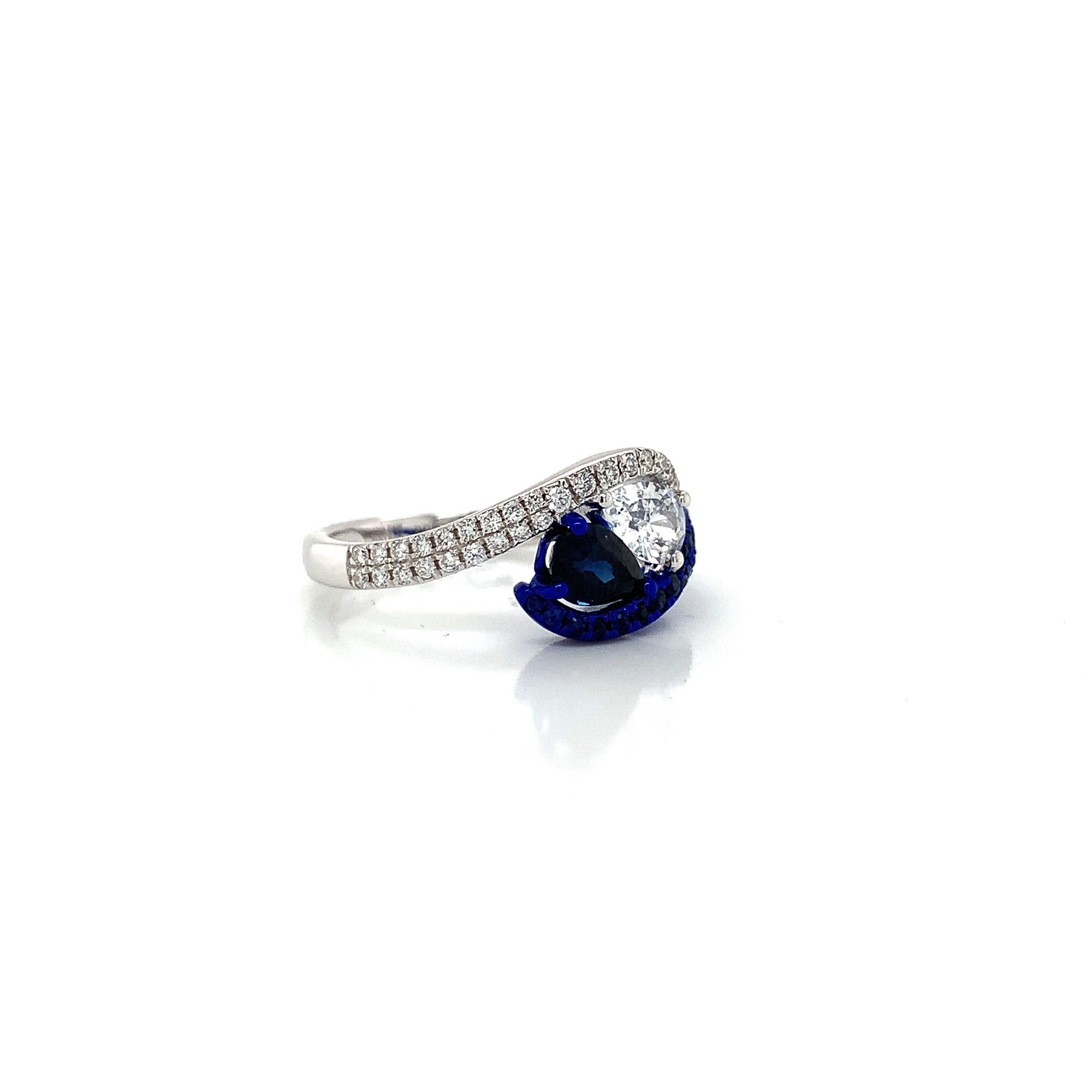 MULTICOLOR SAPPHIRE RING