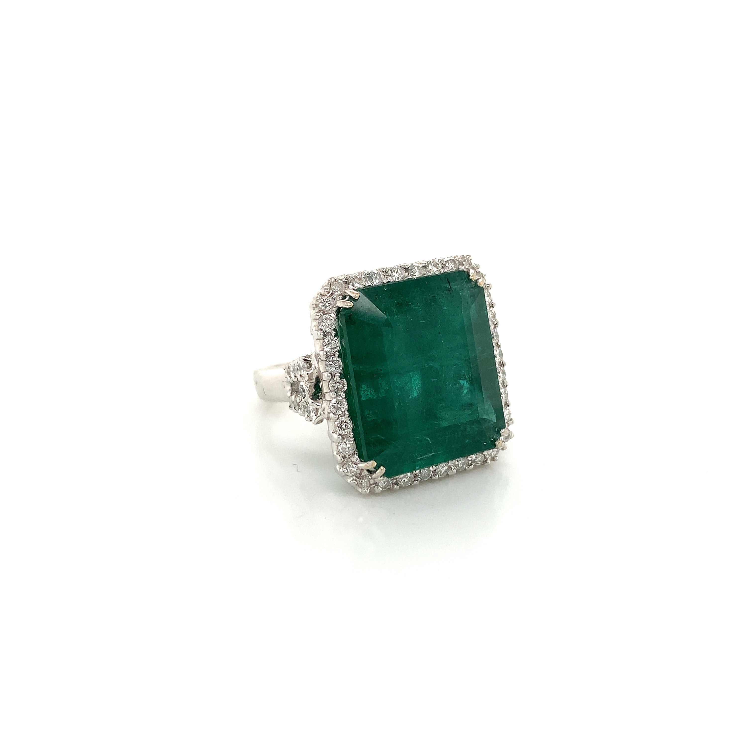 EMERALD RING
