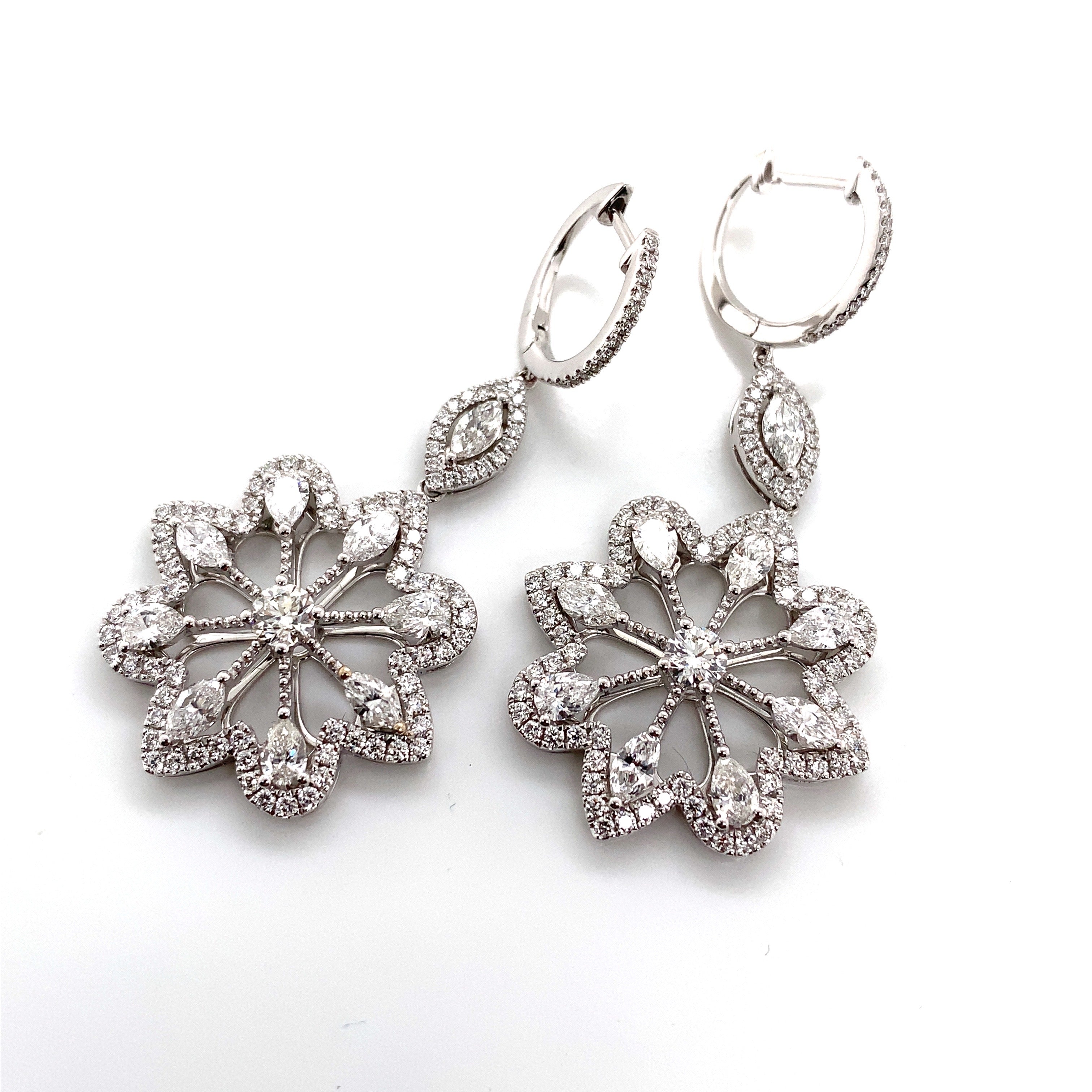 DIAMOND FLOWER EARRINGS