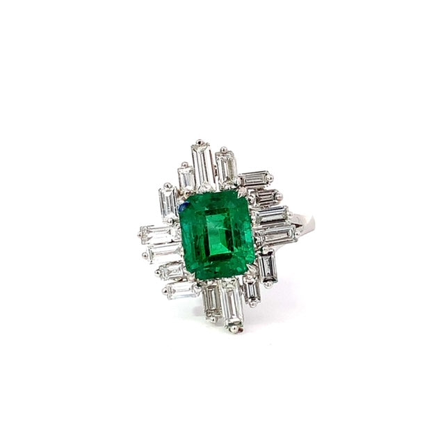 EMERALD AND DIAMOND RING