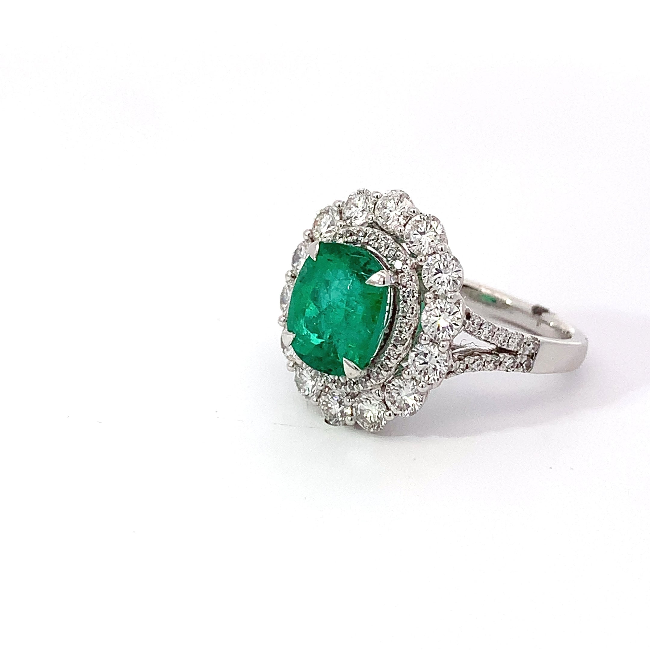 EMERALD AND DIAMOND RING