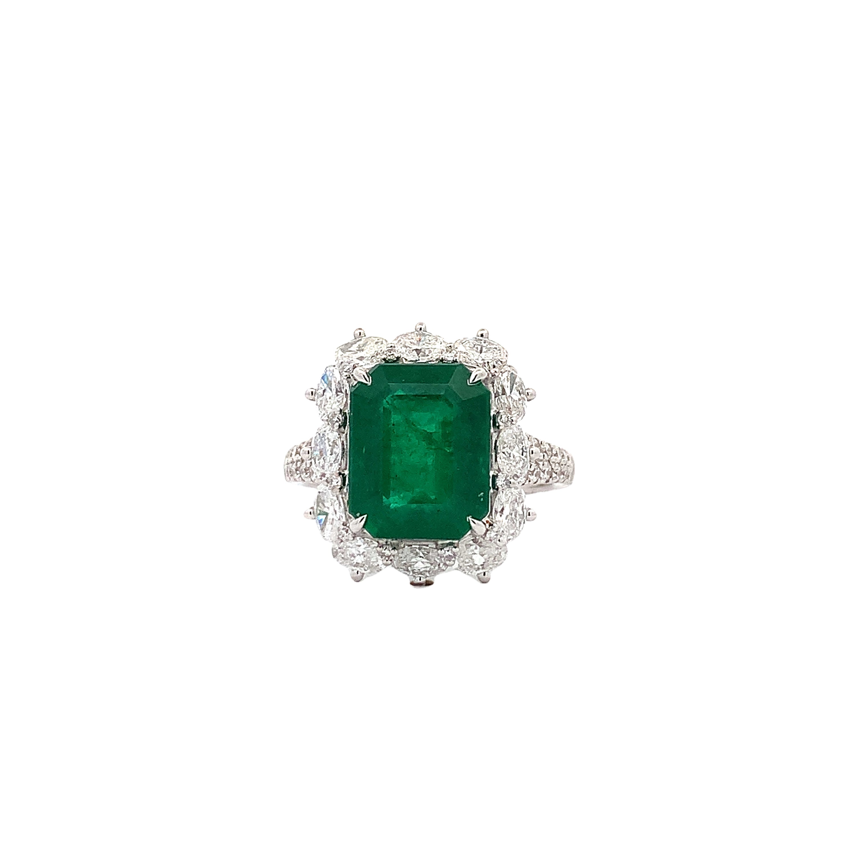 DIAMOND AND EMERALD RING