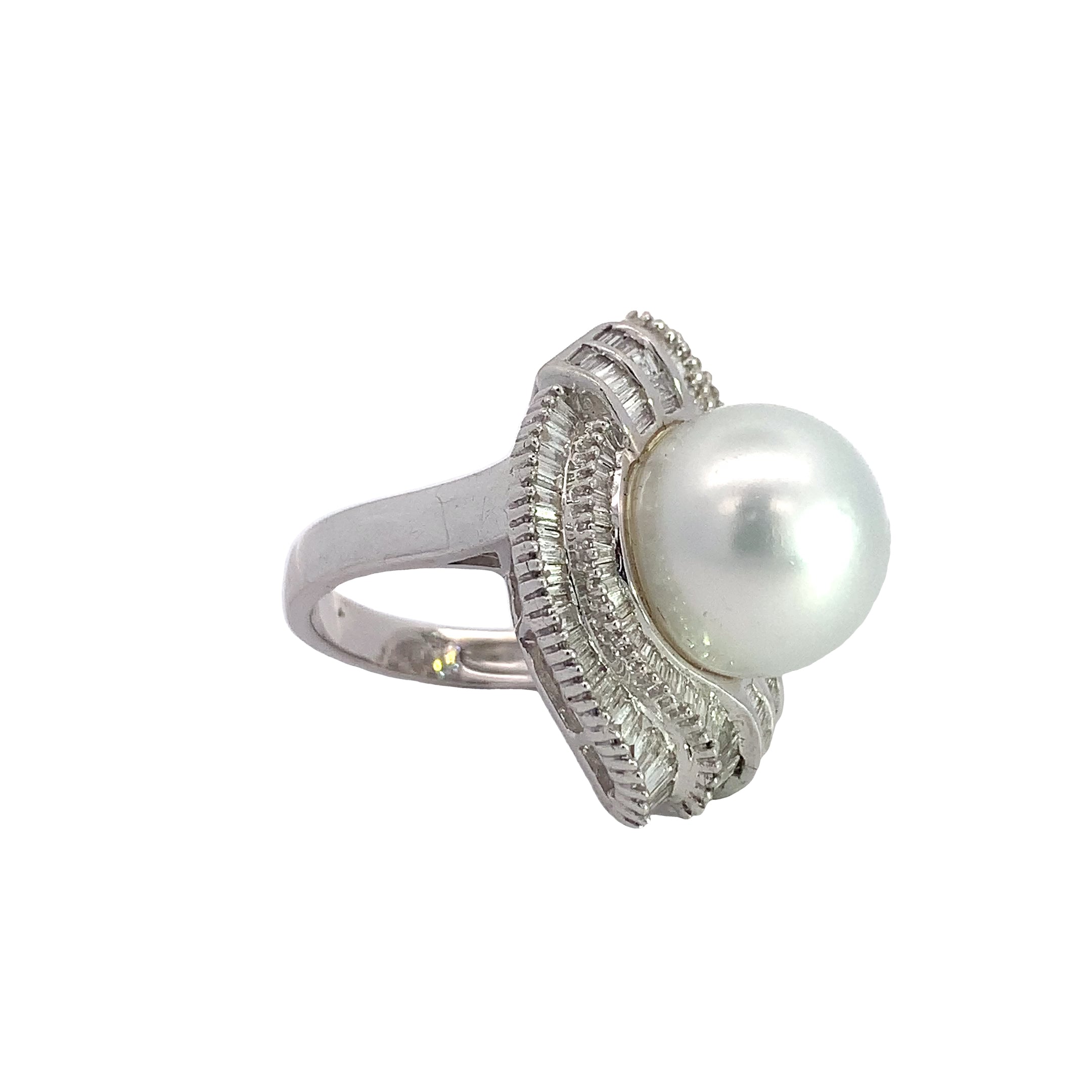 PEARL AND DIAMOND RING