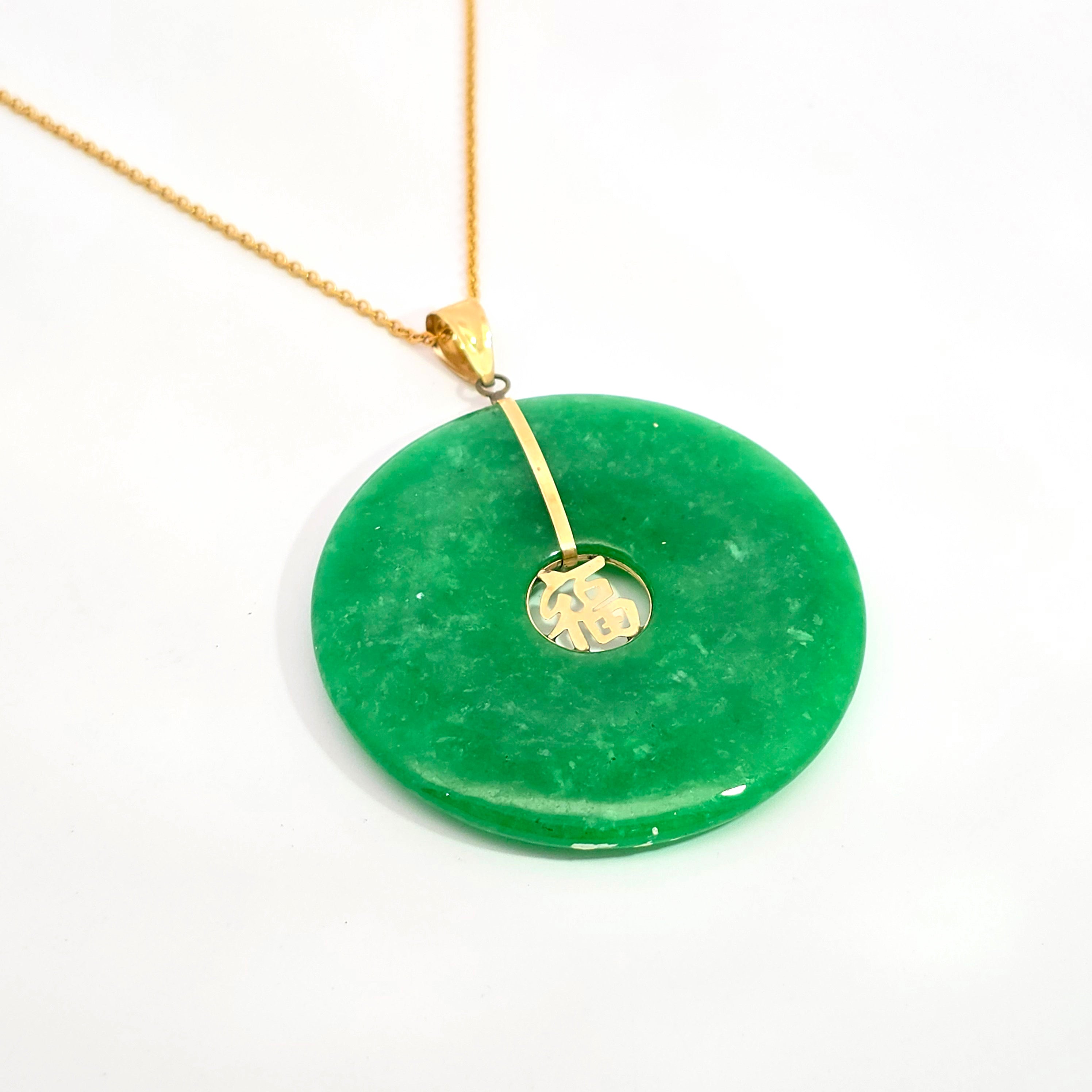 Stone Pendant Necklace With Jade Stones