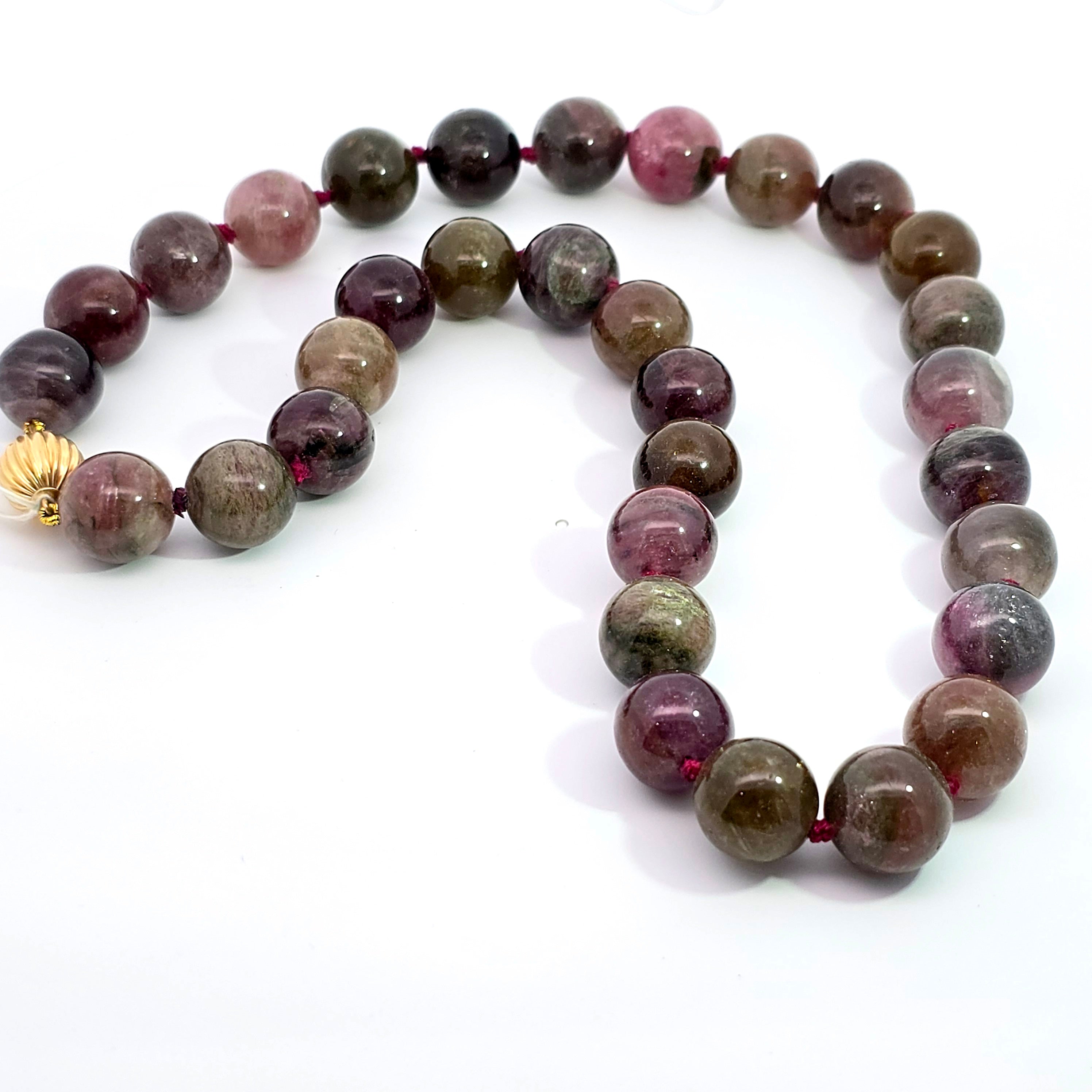 BEADS WITH TOURMALINE STONES