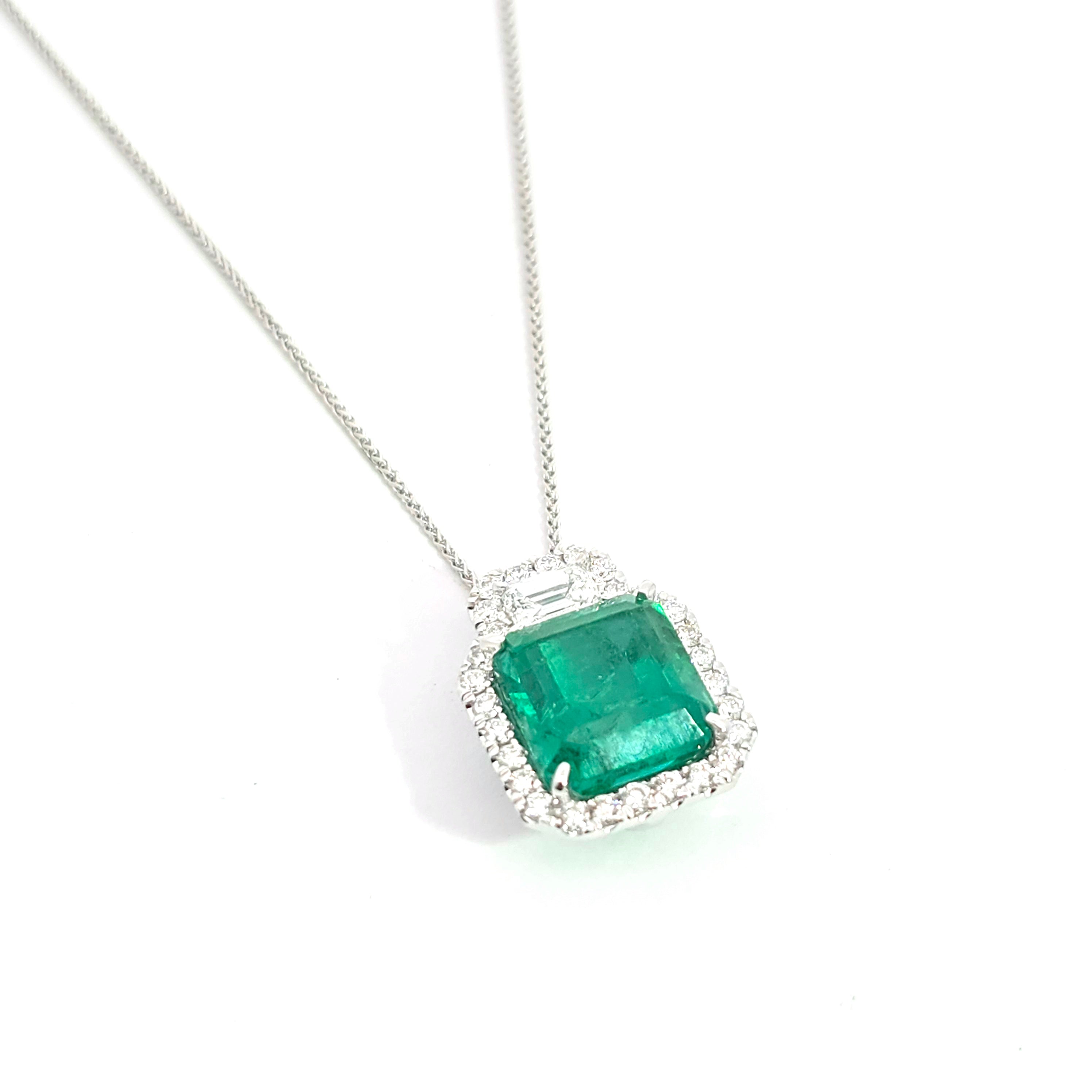 White Gold Pendant Necklace With Diamond, Emerald Stones