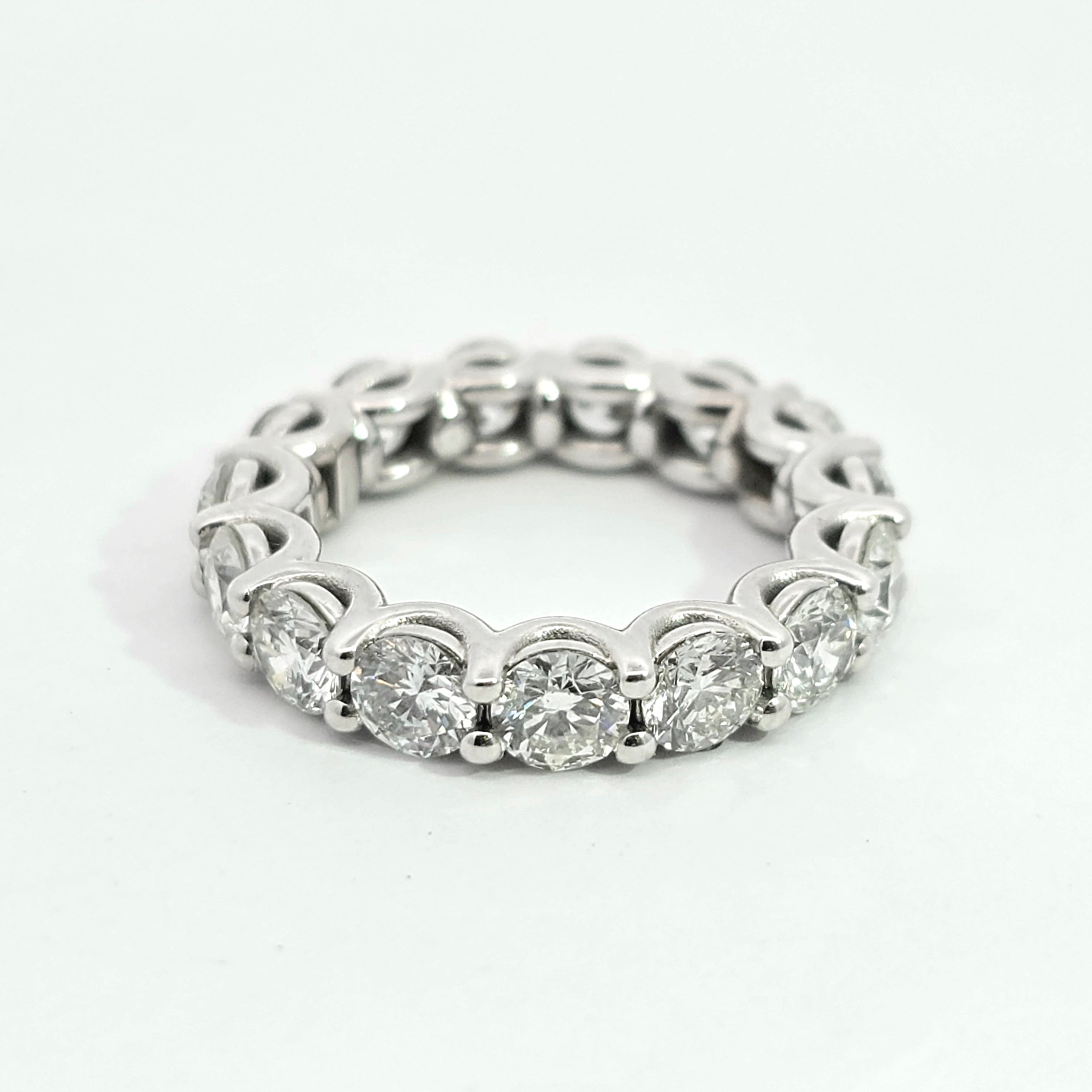 White Gold  Ring With Diamond Stones