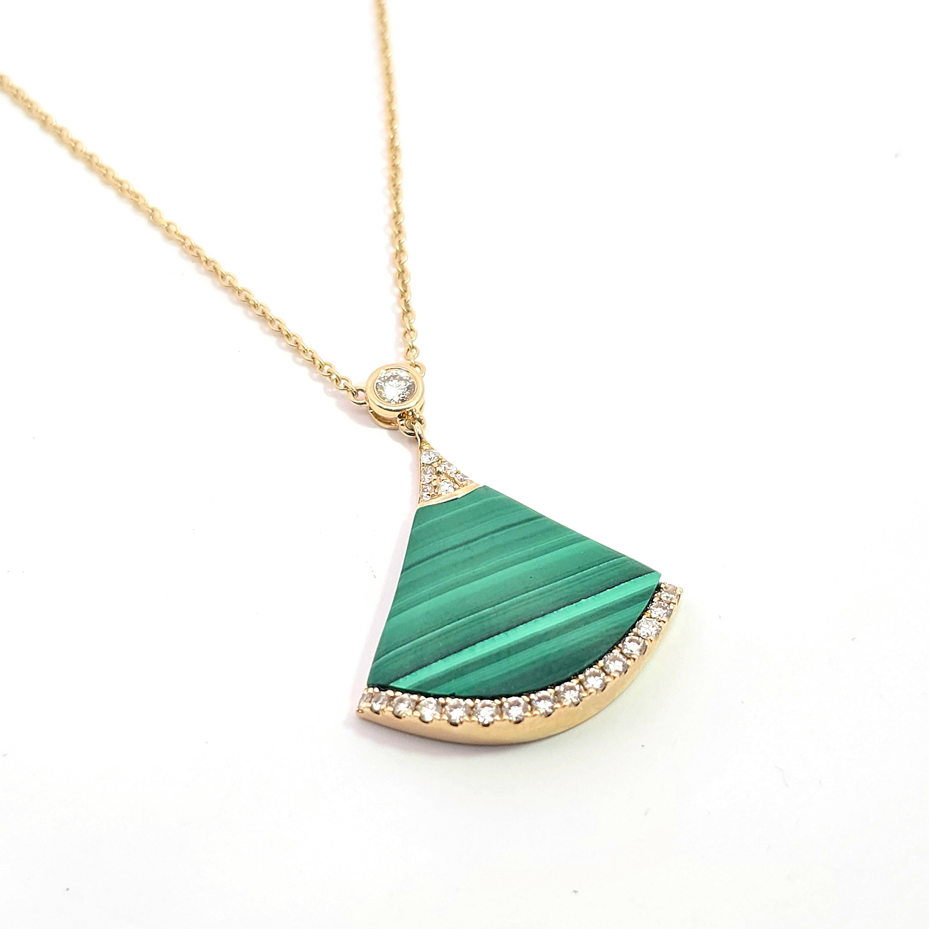 YELLOW GOLD PENDANT NECKLACE