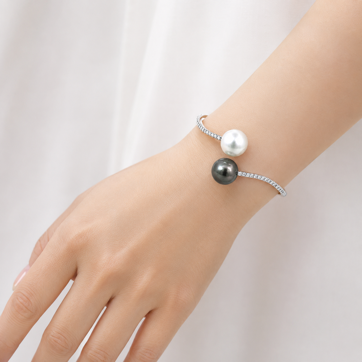 White Gold Pearl and Dimond Bangle