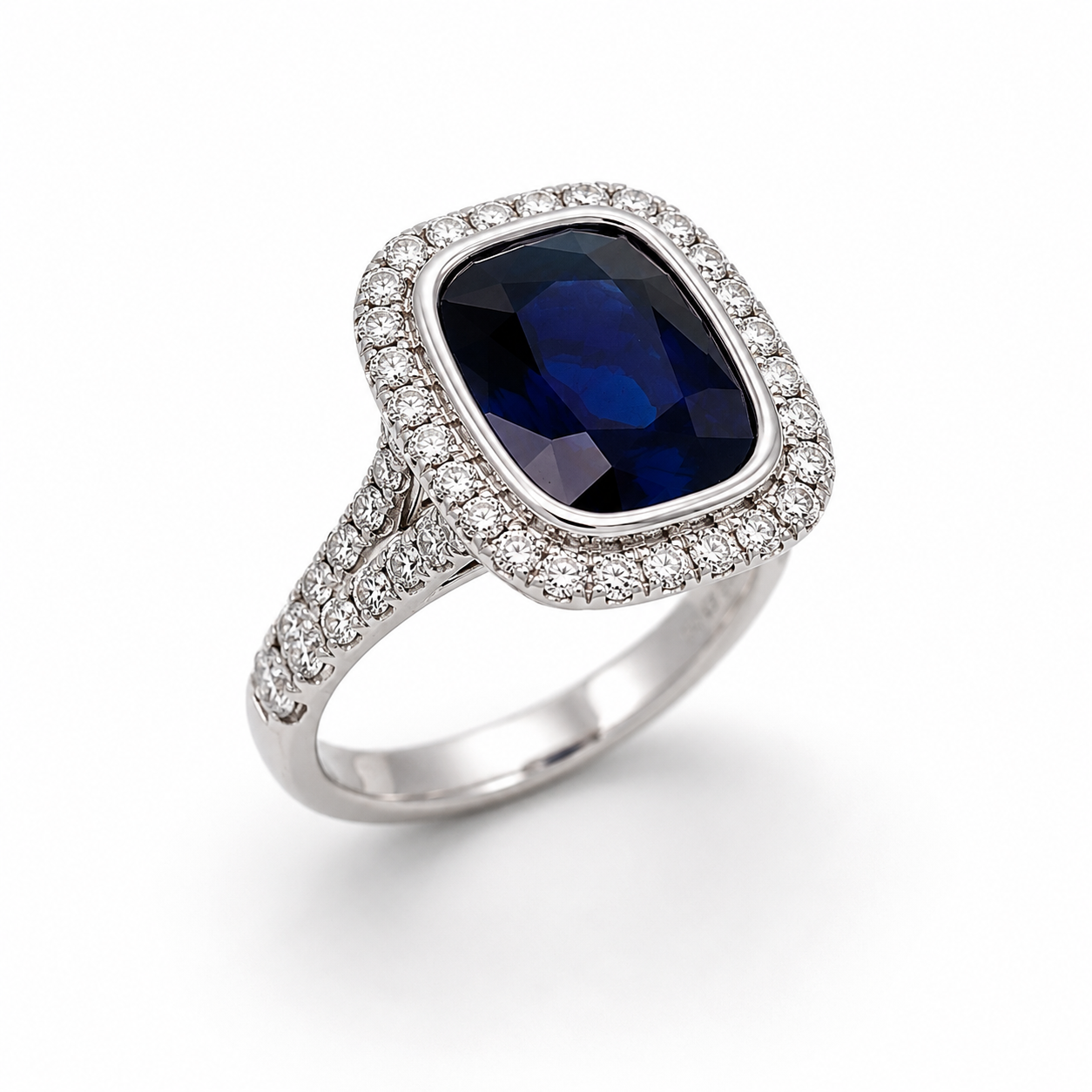 White Gold Saphire and Diamond Ring