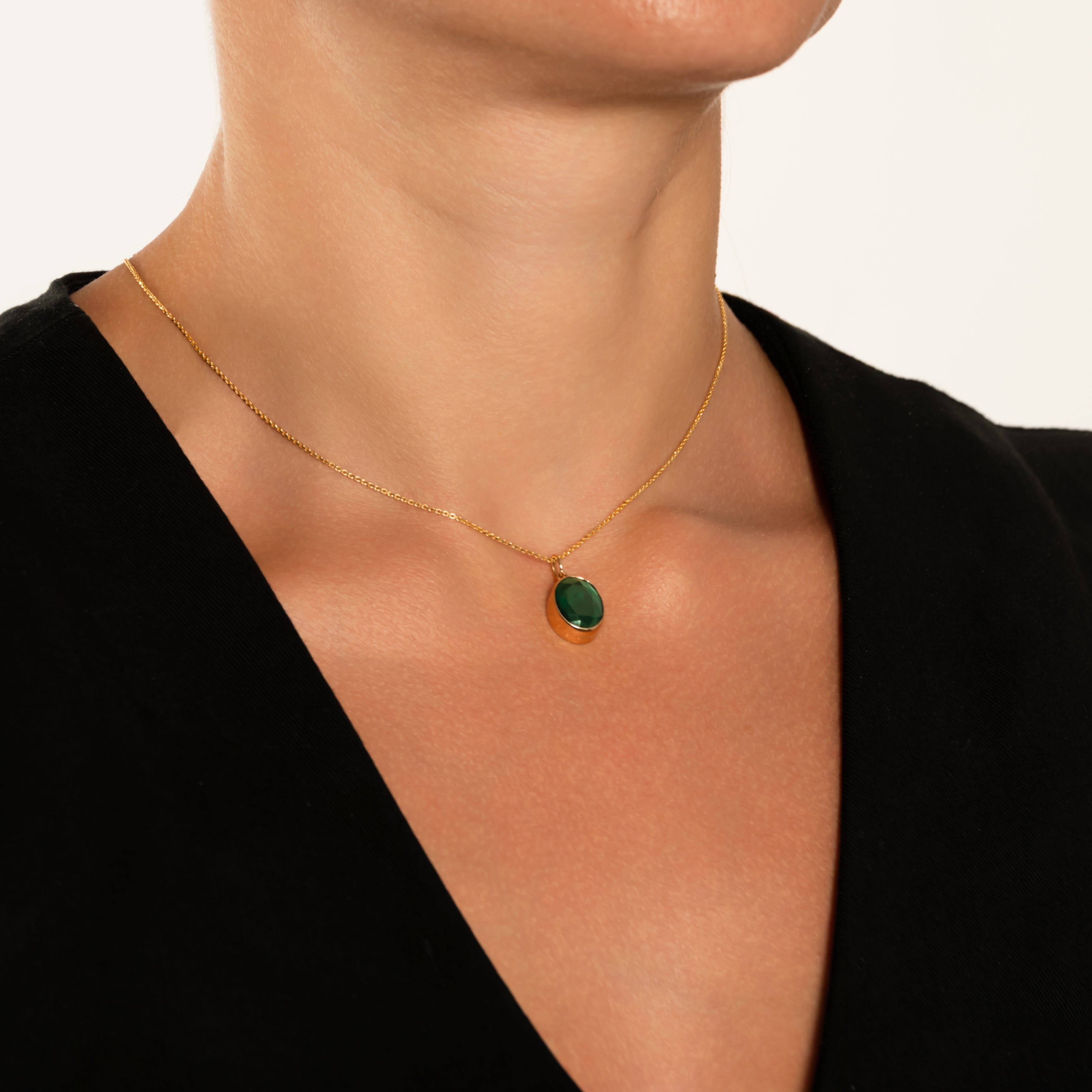 Yellow Gold Pendant Necklace with Emerald Stones
