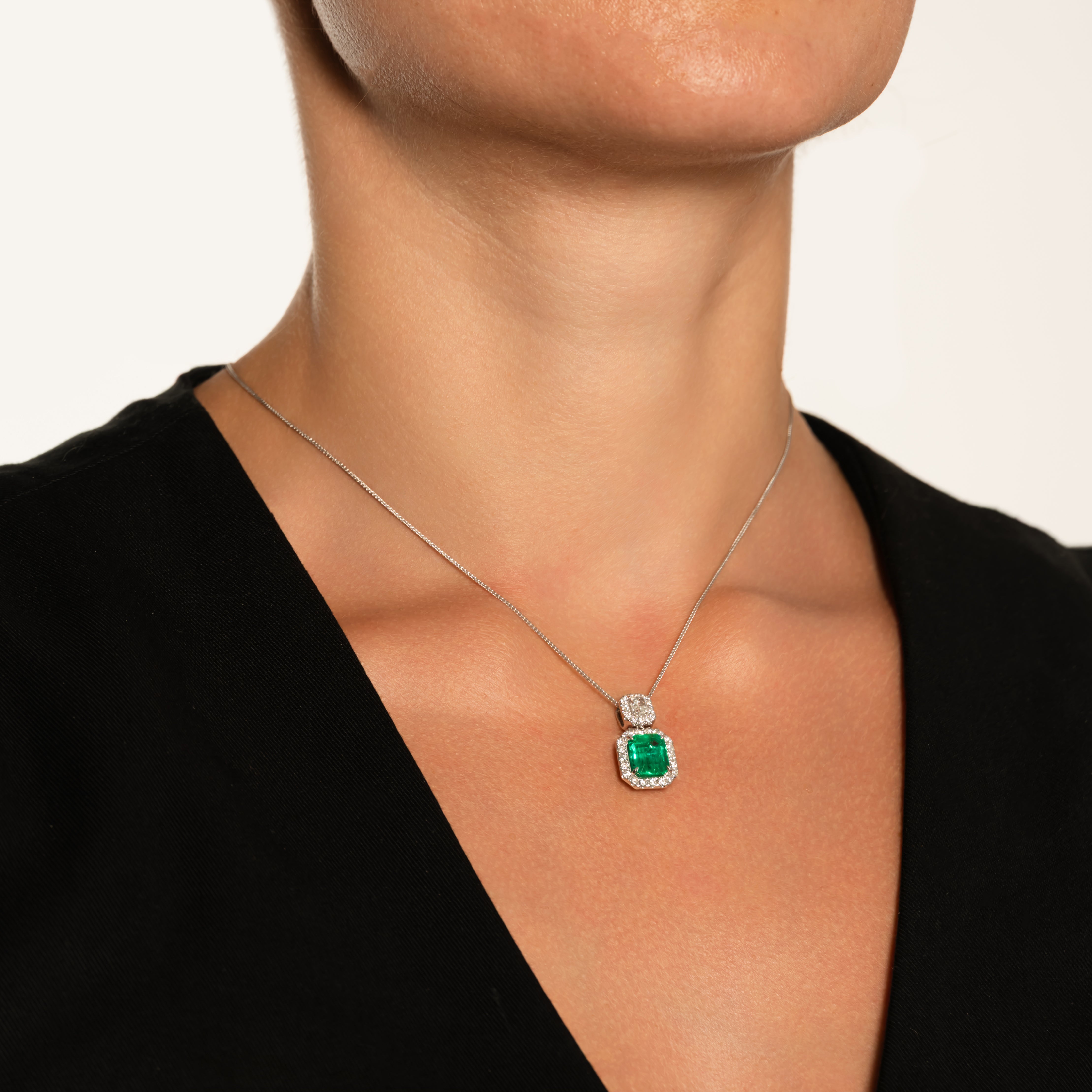 White Gold Pendant Necklace With Diamond, Emerald Stones