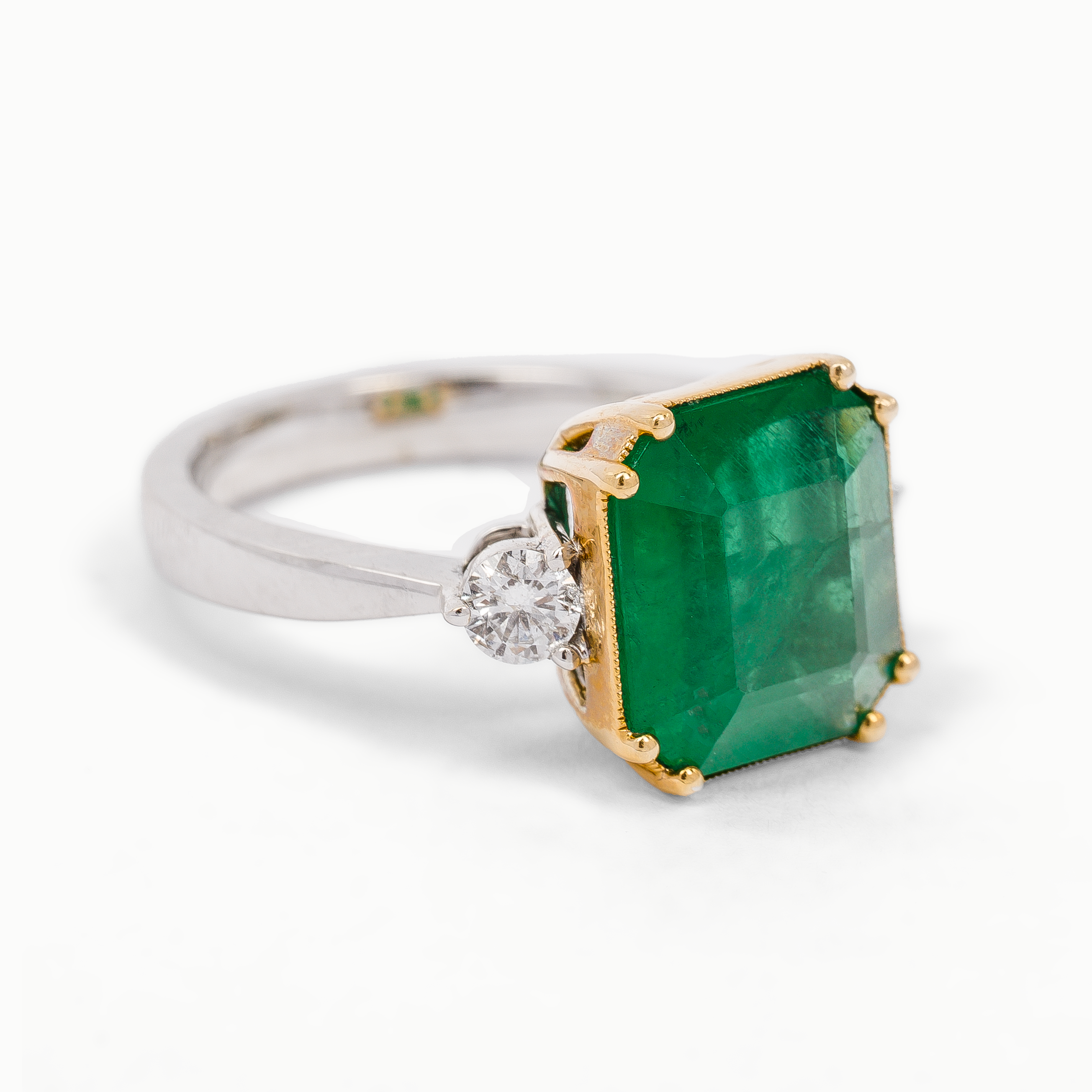 Yellow Gold  Ring With Emerald, Diamond Stones