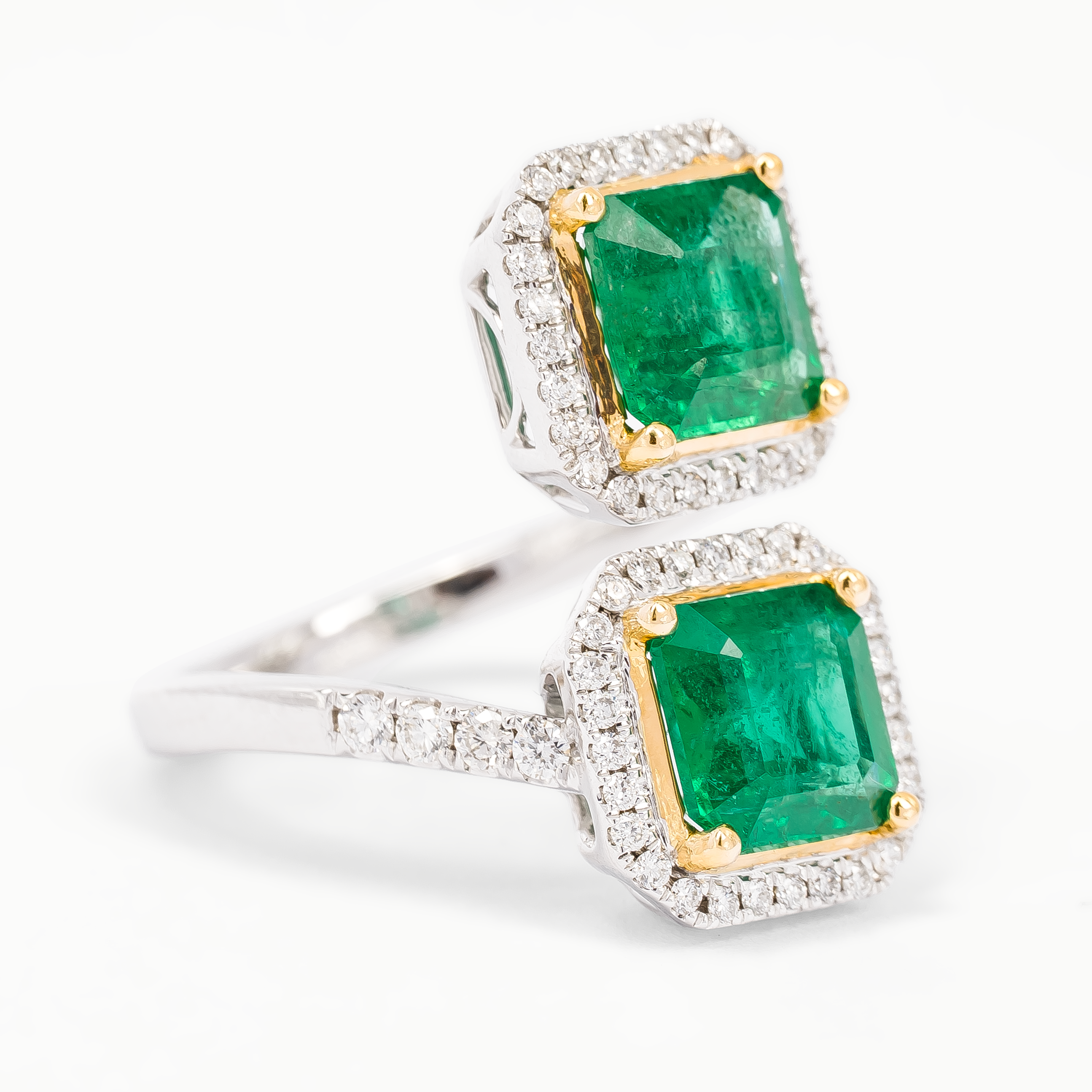 WHITE GOLD RING